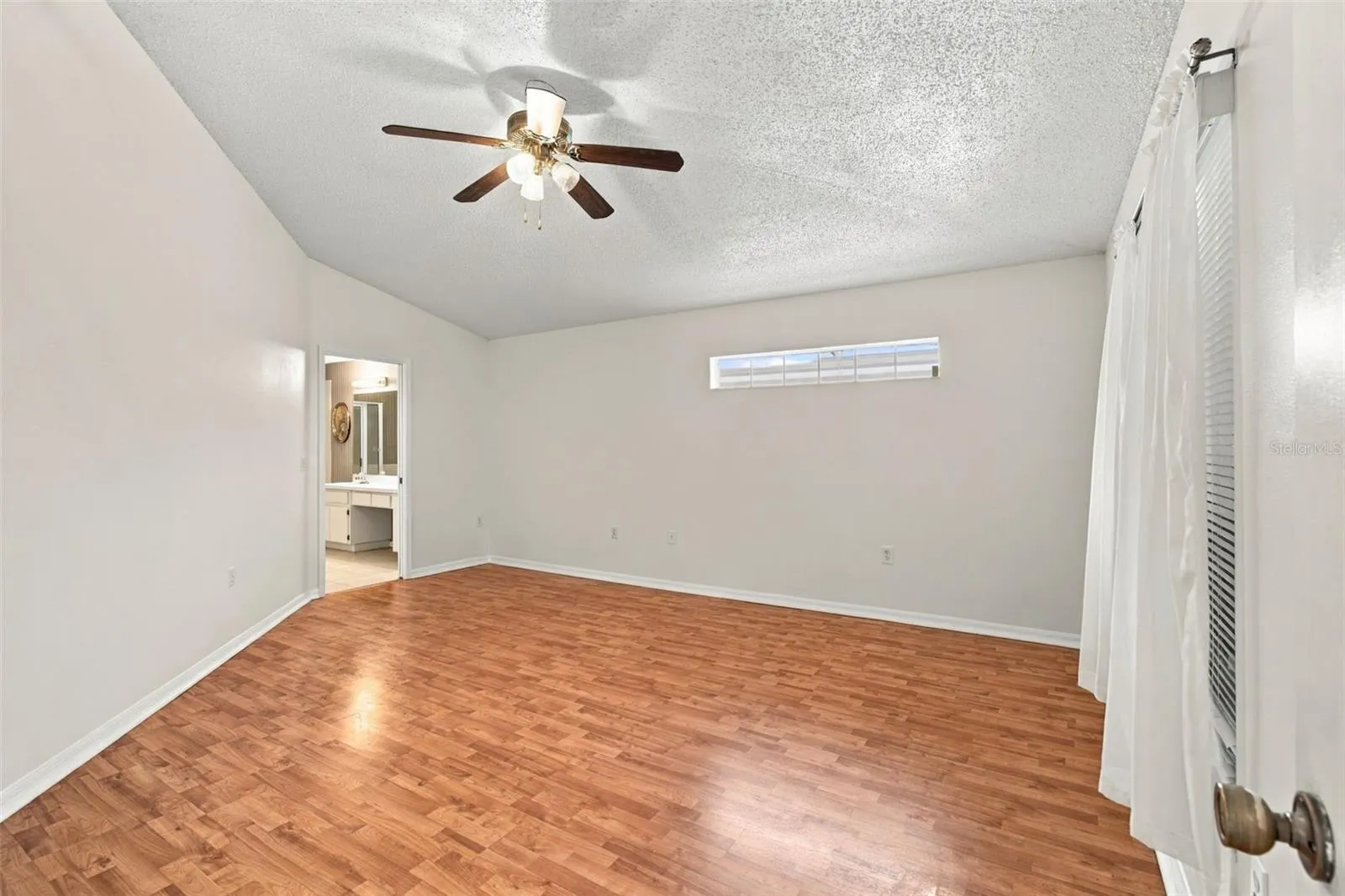 610 LAKEMONT DR