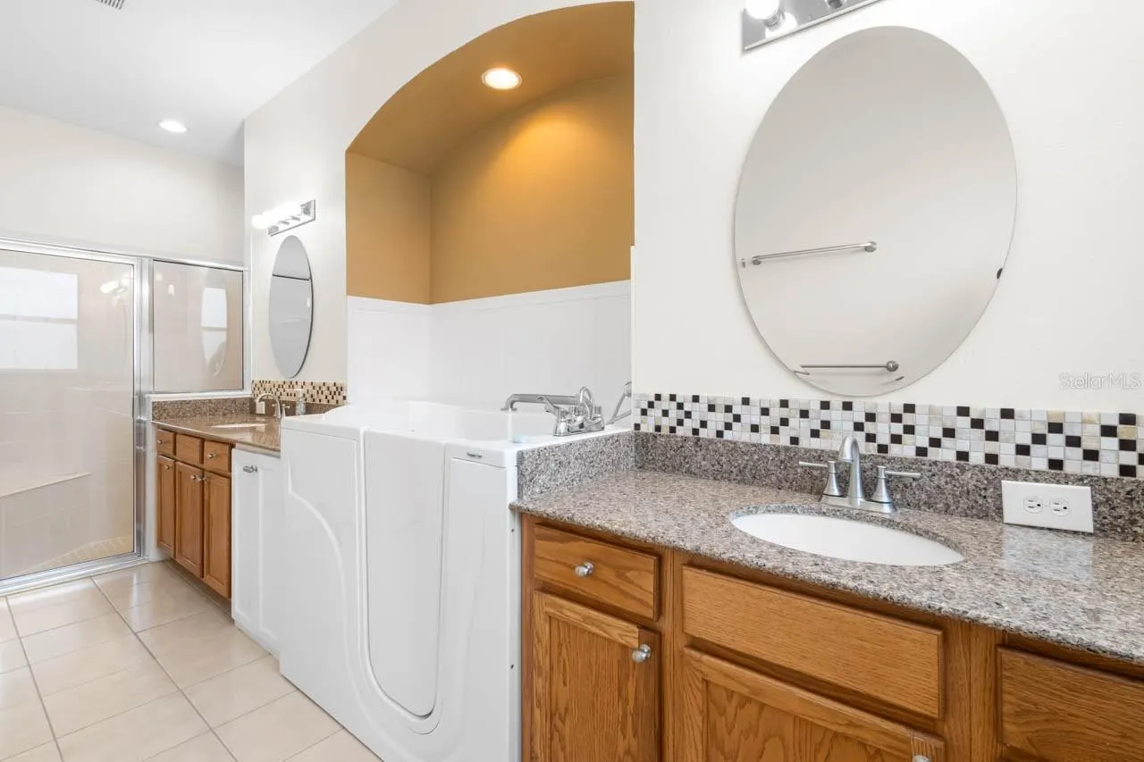 1009 CHELSEA GREENS CT #37 #37