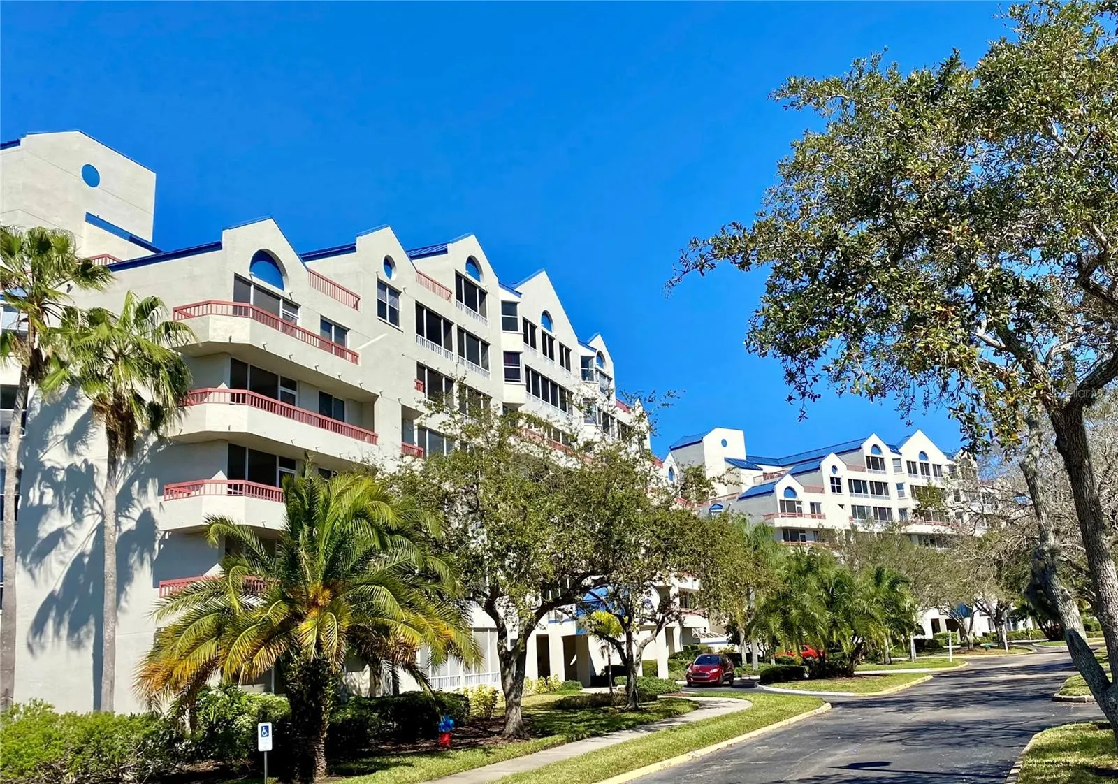 2333 FEATHER SOUND DR #B209 #B209