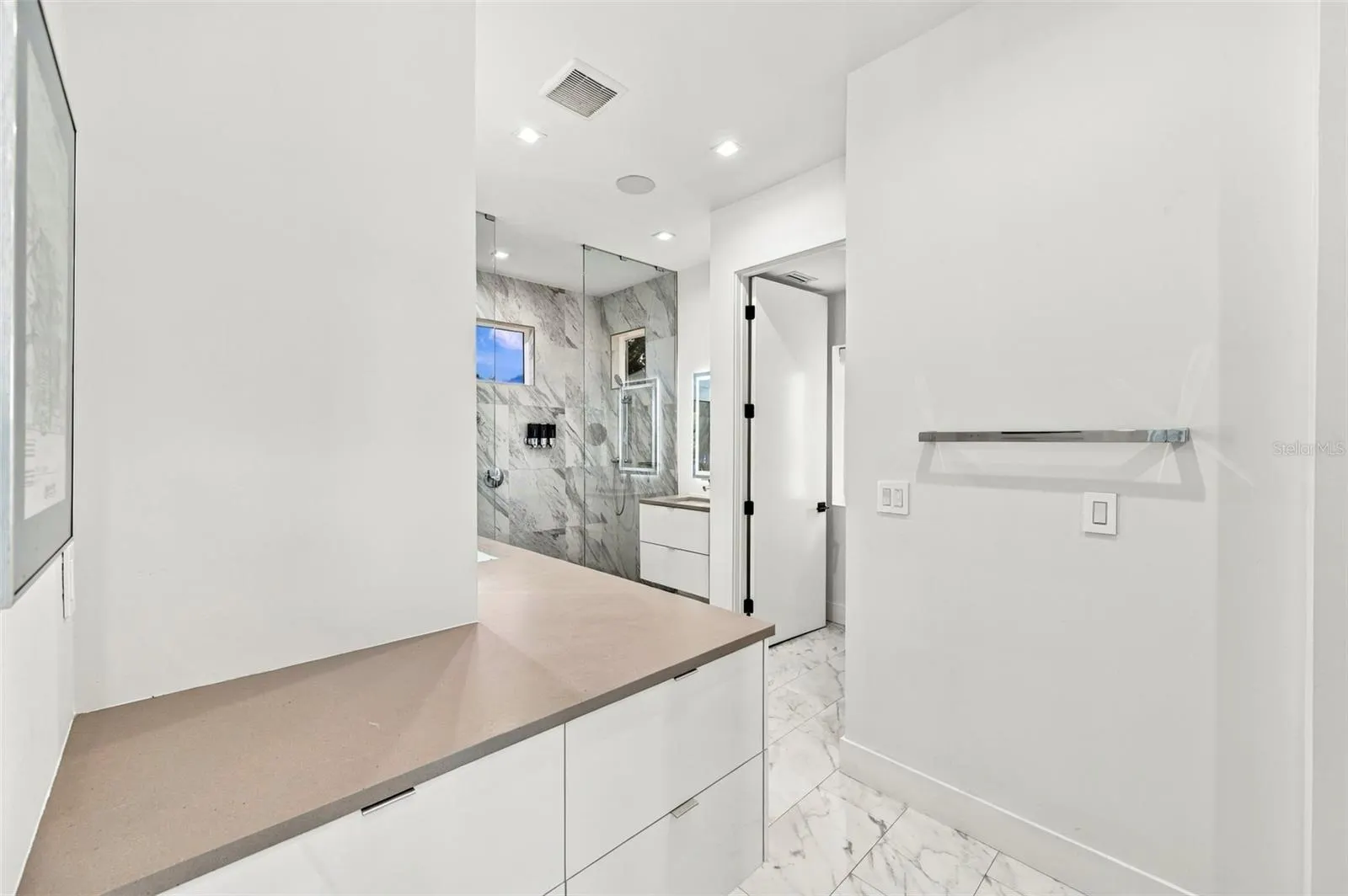 2423 2ND AVE N