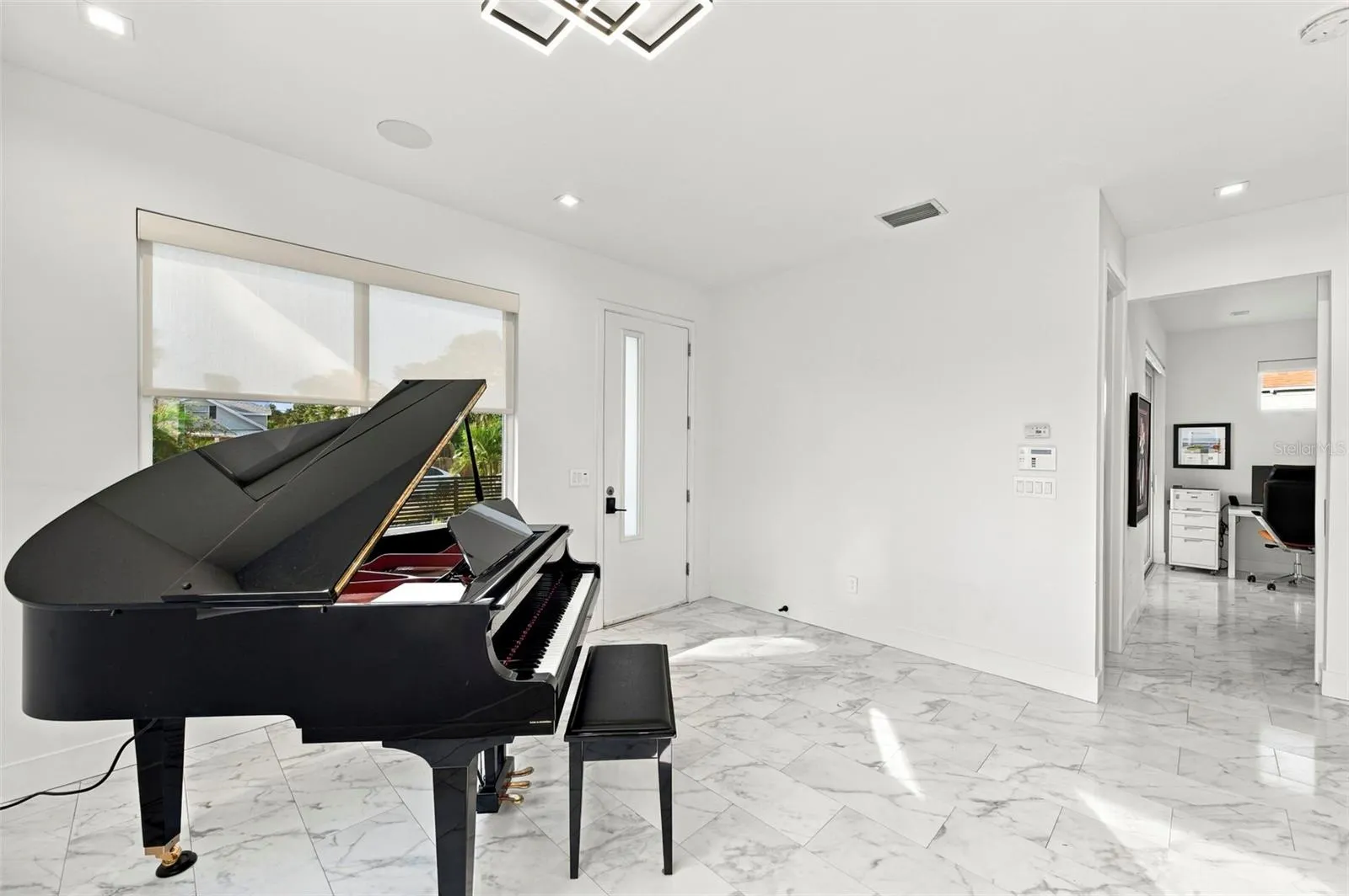 2423 2ND AVE N