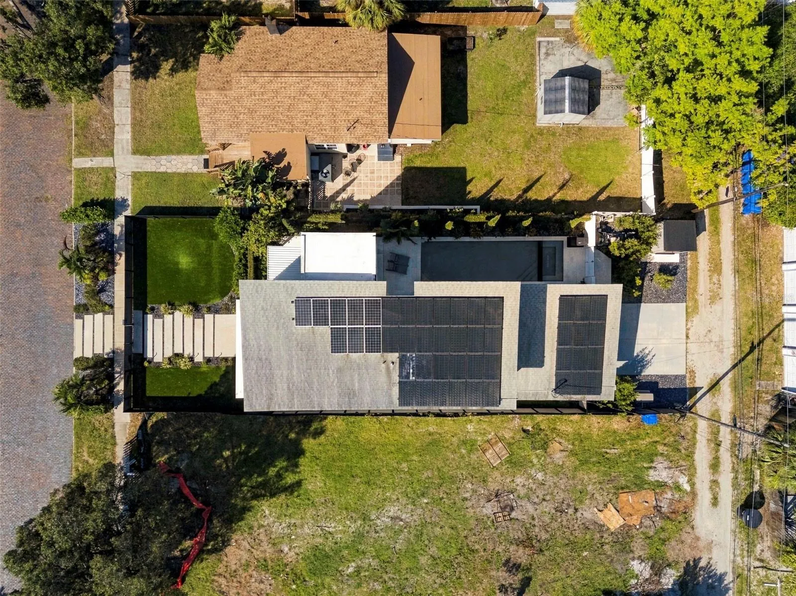 2423 2ND AVE N