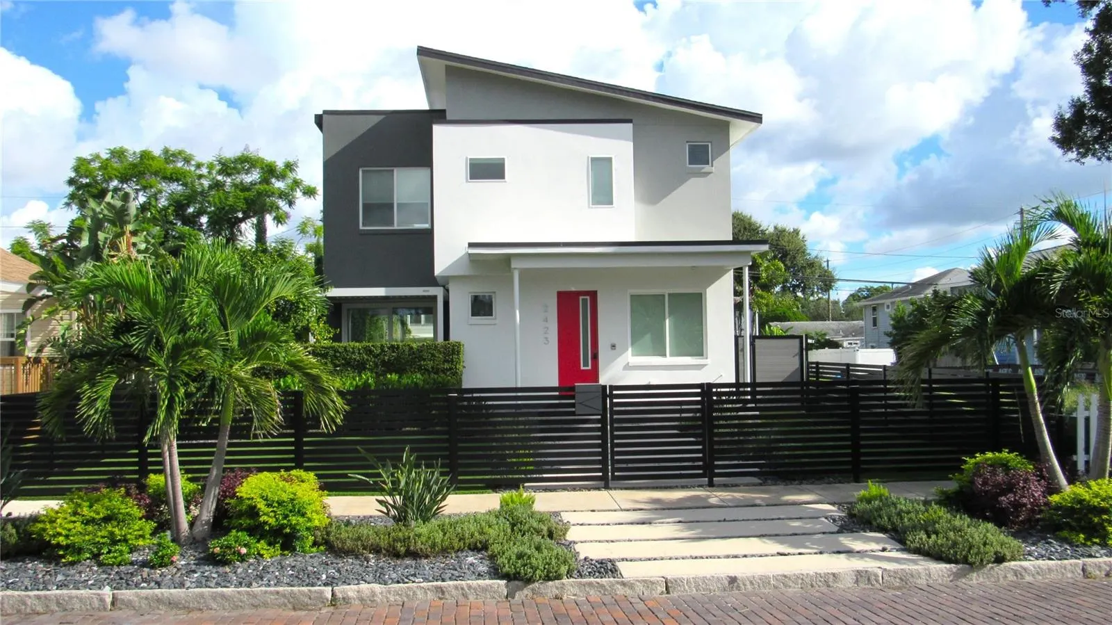 2423 2ND AVE N