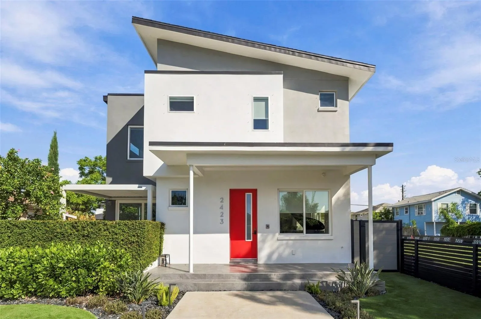 2423 2ND AVE N