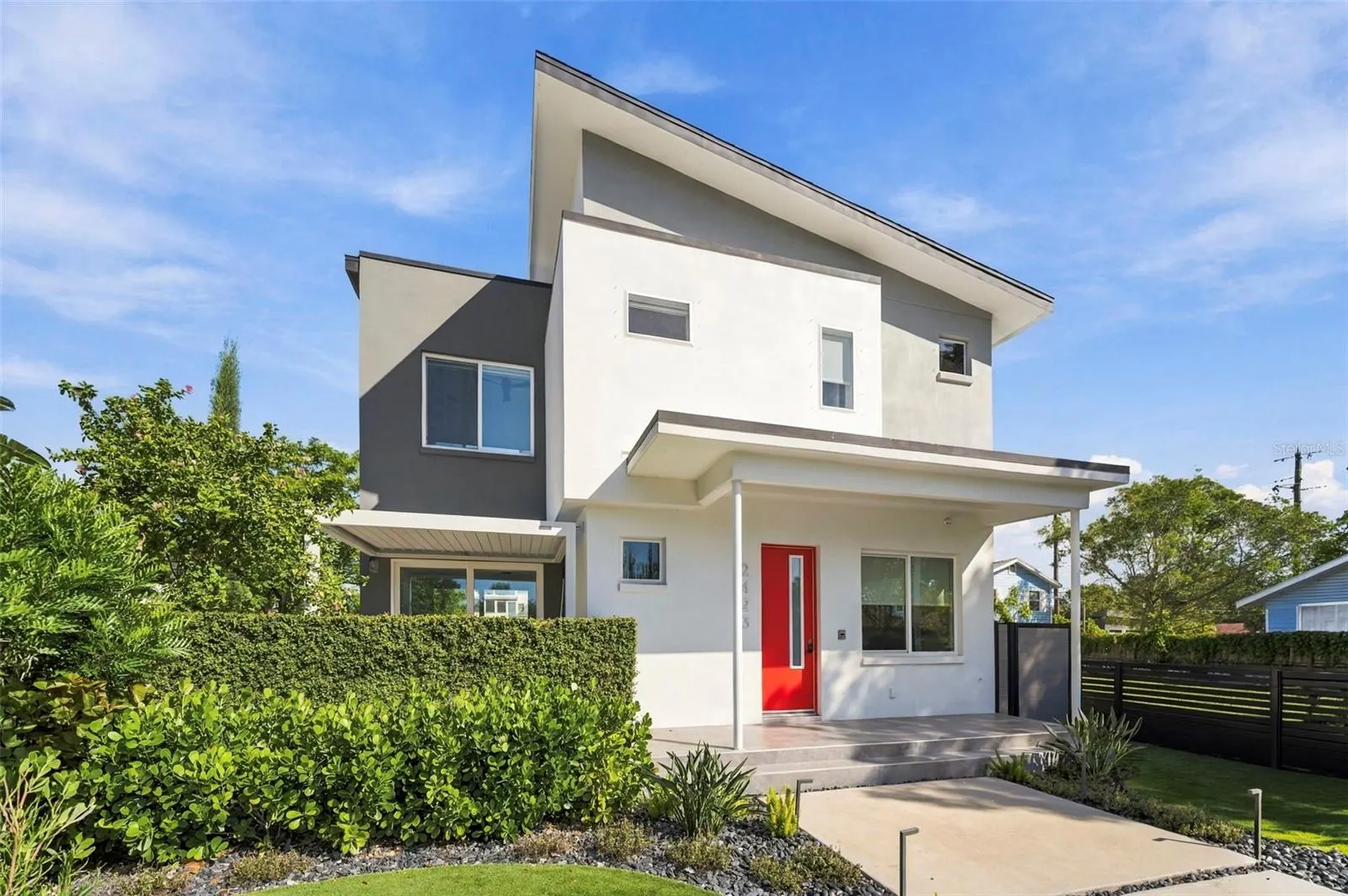 2423 2ND AVE N