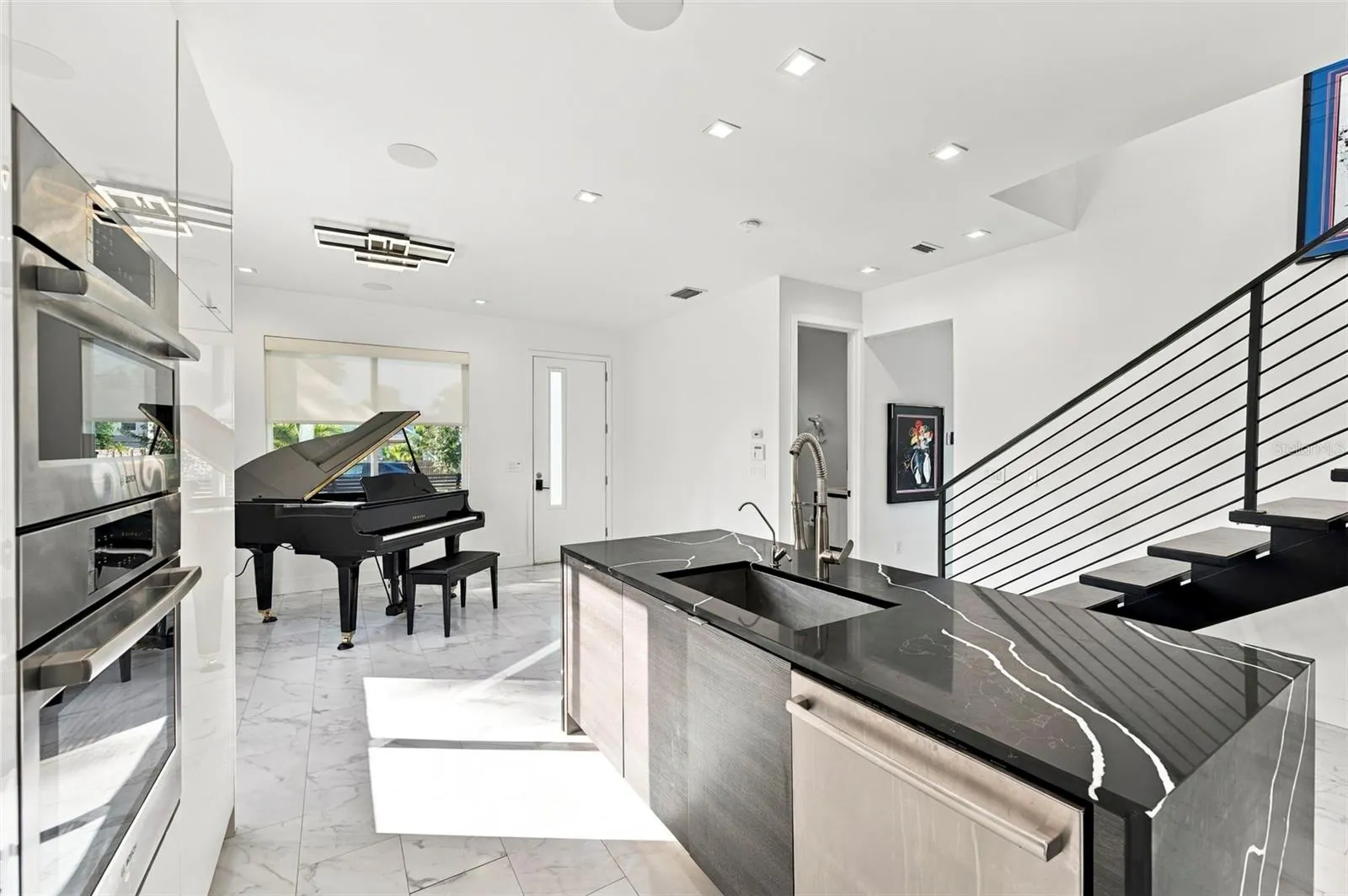2423 2ND AVE N