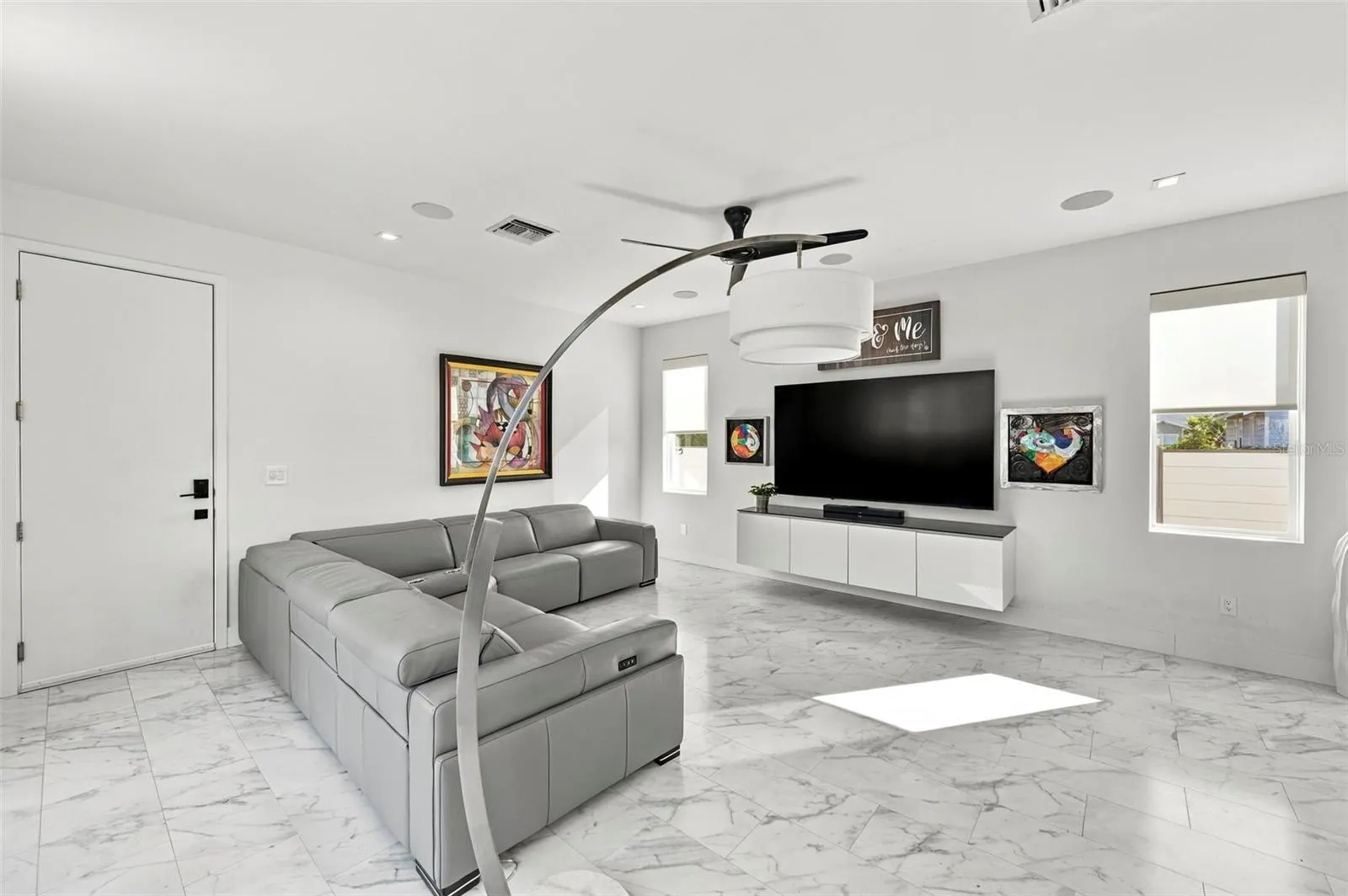 2423 2ND AVE N