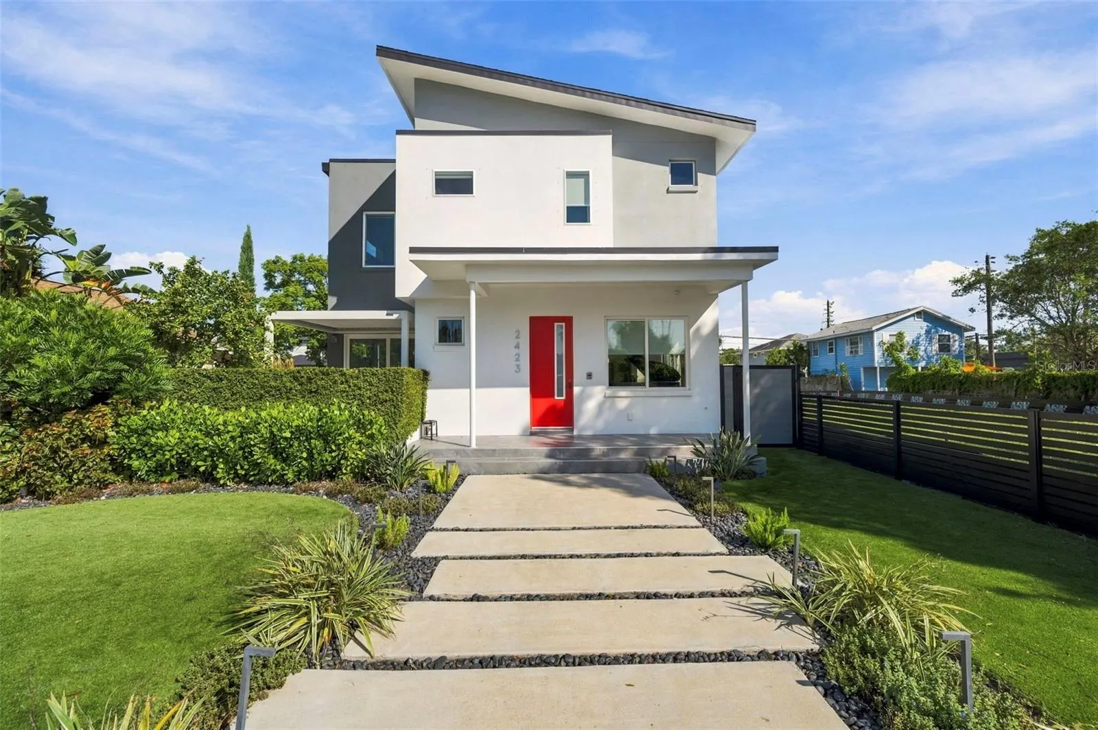 2423 2ND AVE N