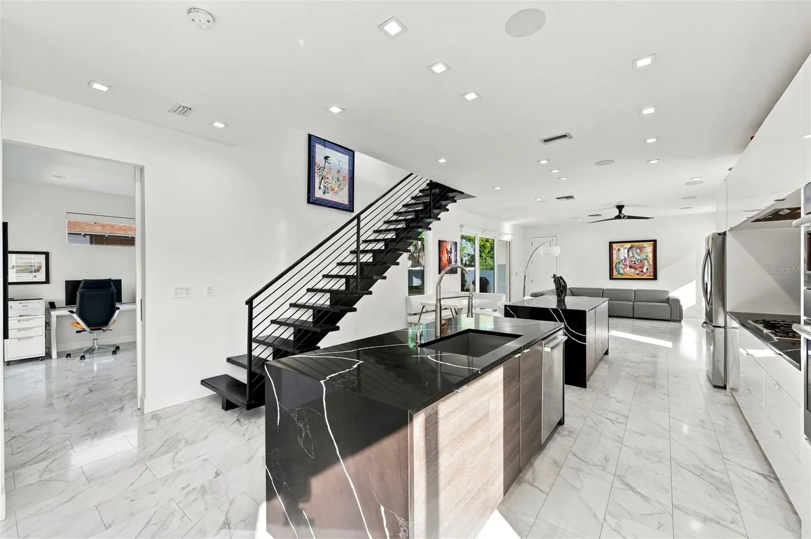 2423 2ND AVE N