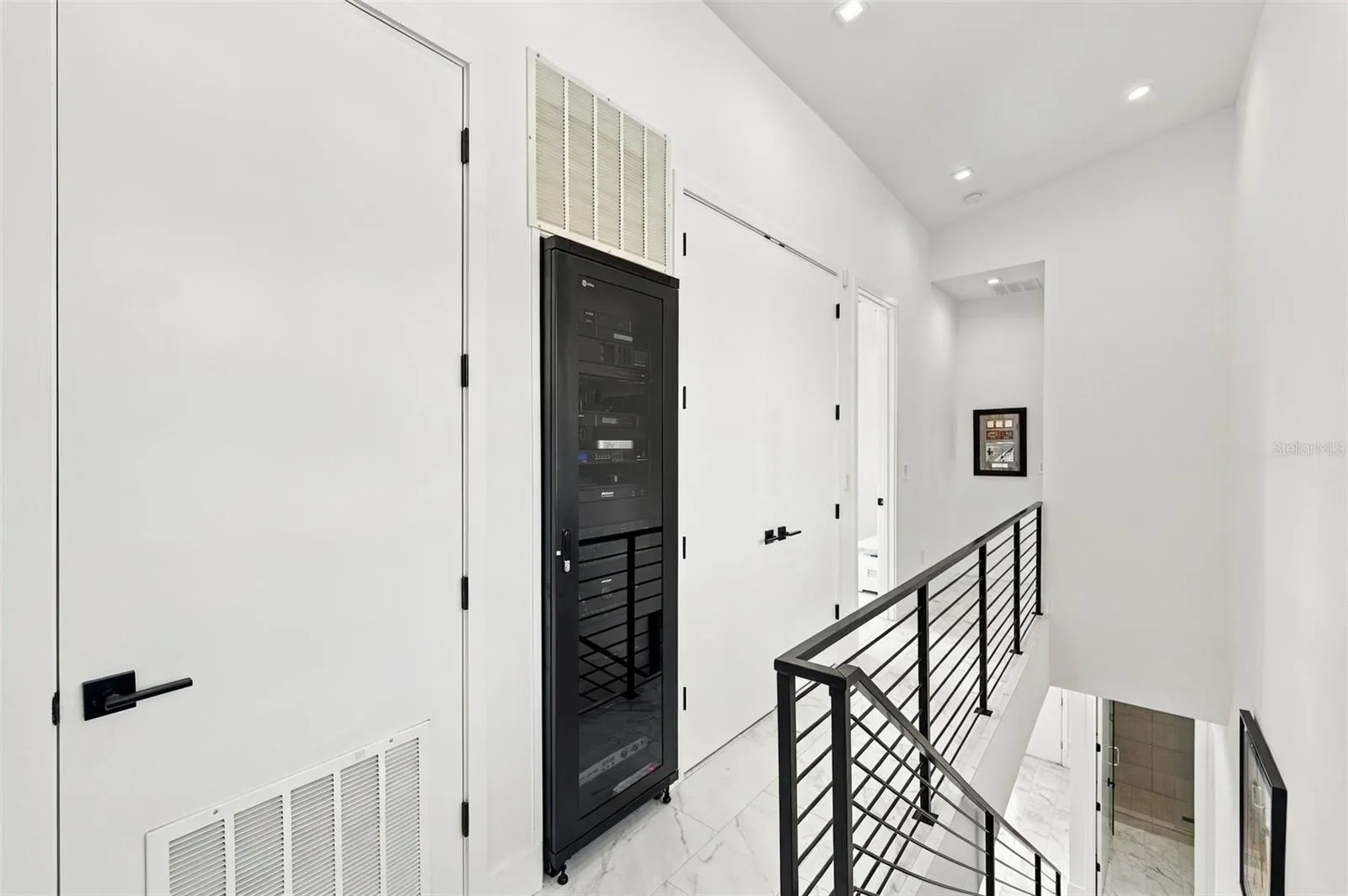 2423 2ND AVE N