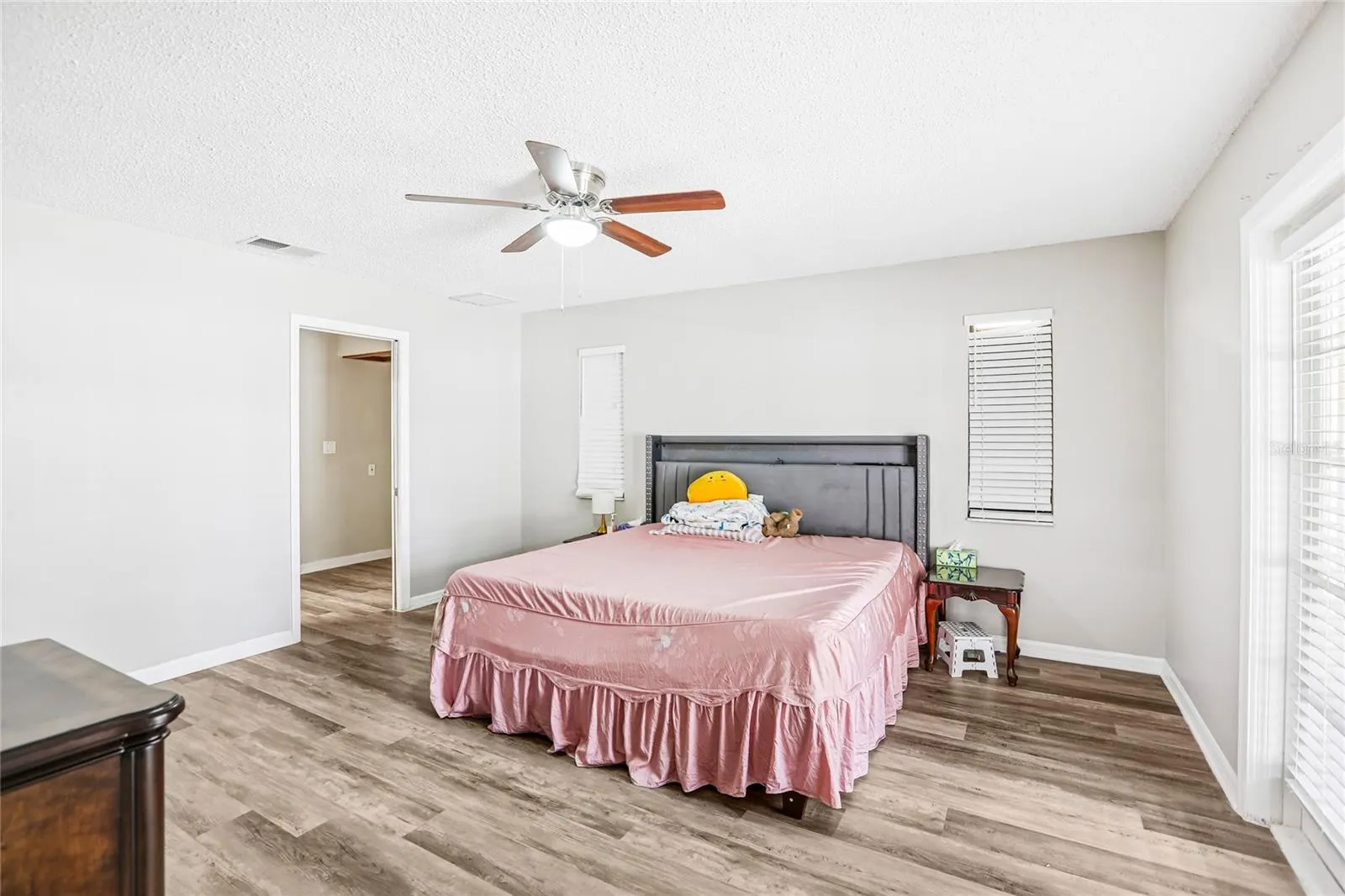 700 13TH CT SW
