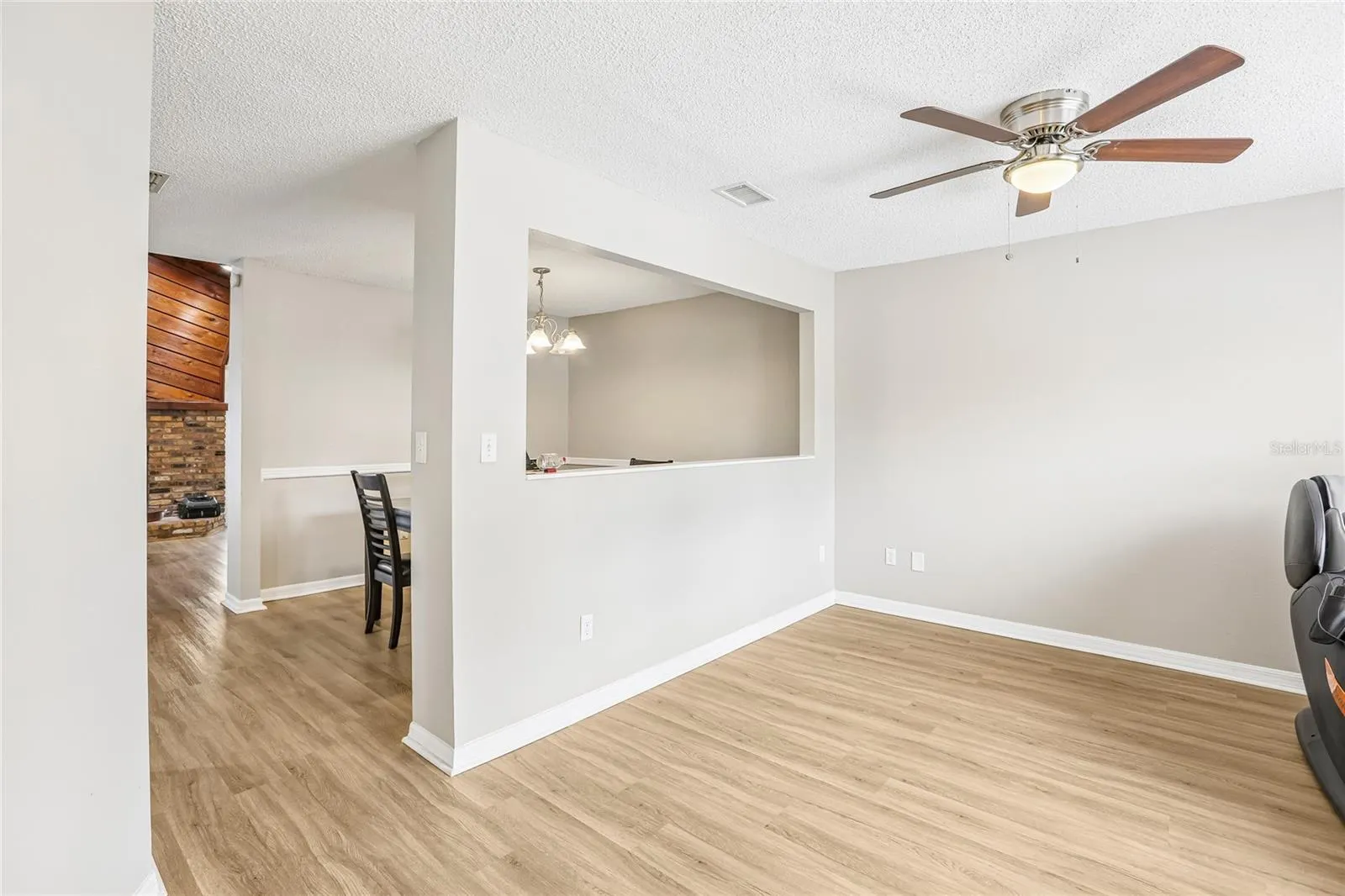 700 13TH CT SW