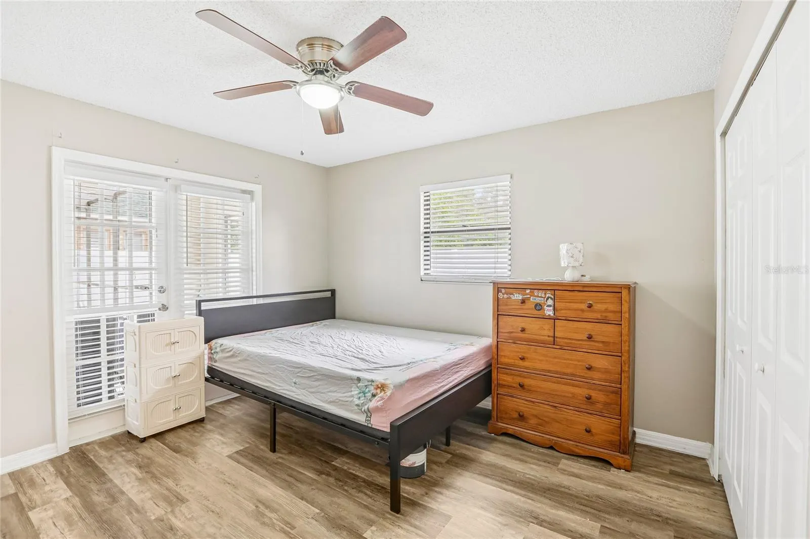 700 13TH CT SW