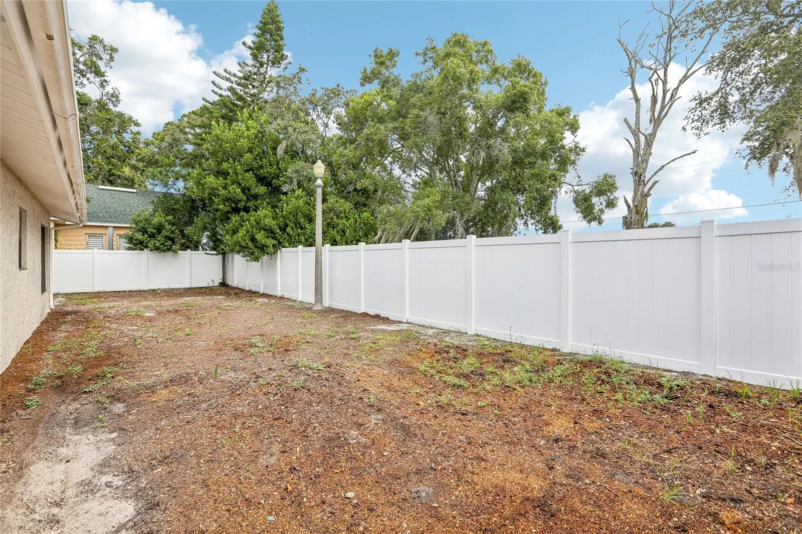 700 13TH CT SW