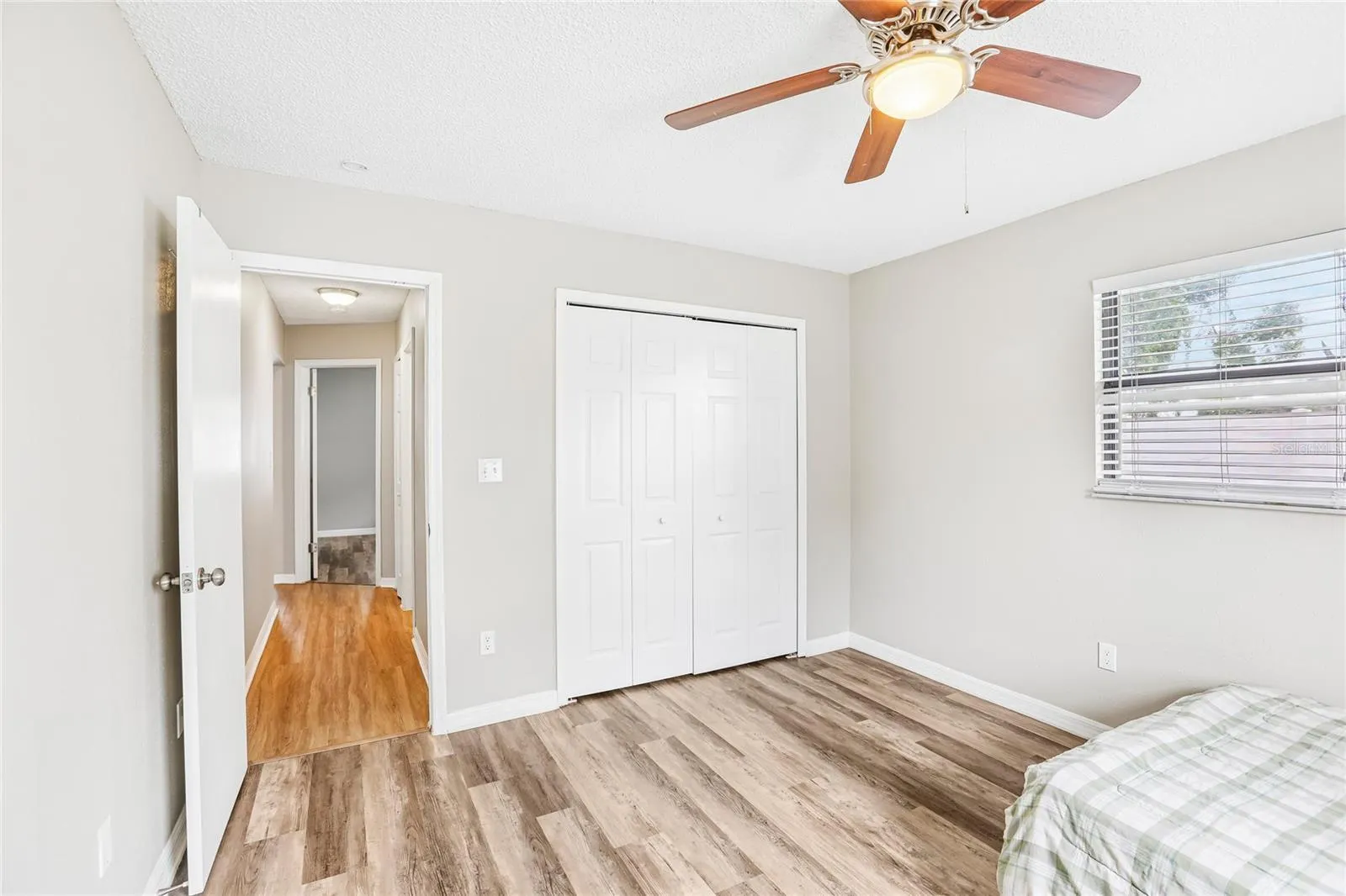 700 13TH CT SW