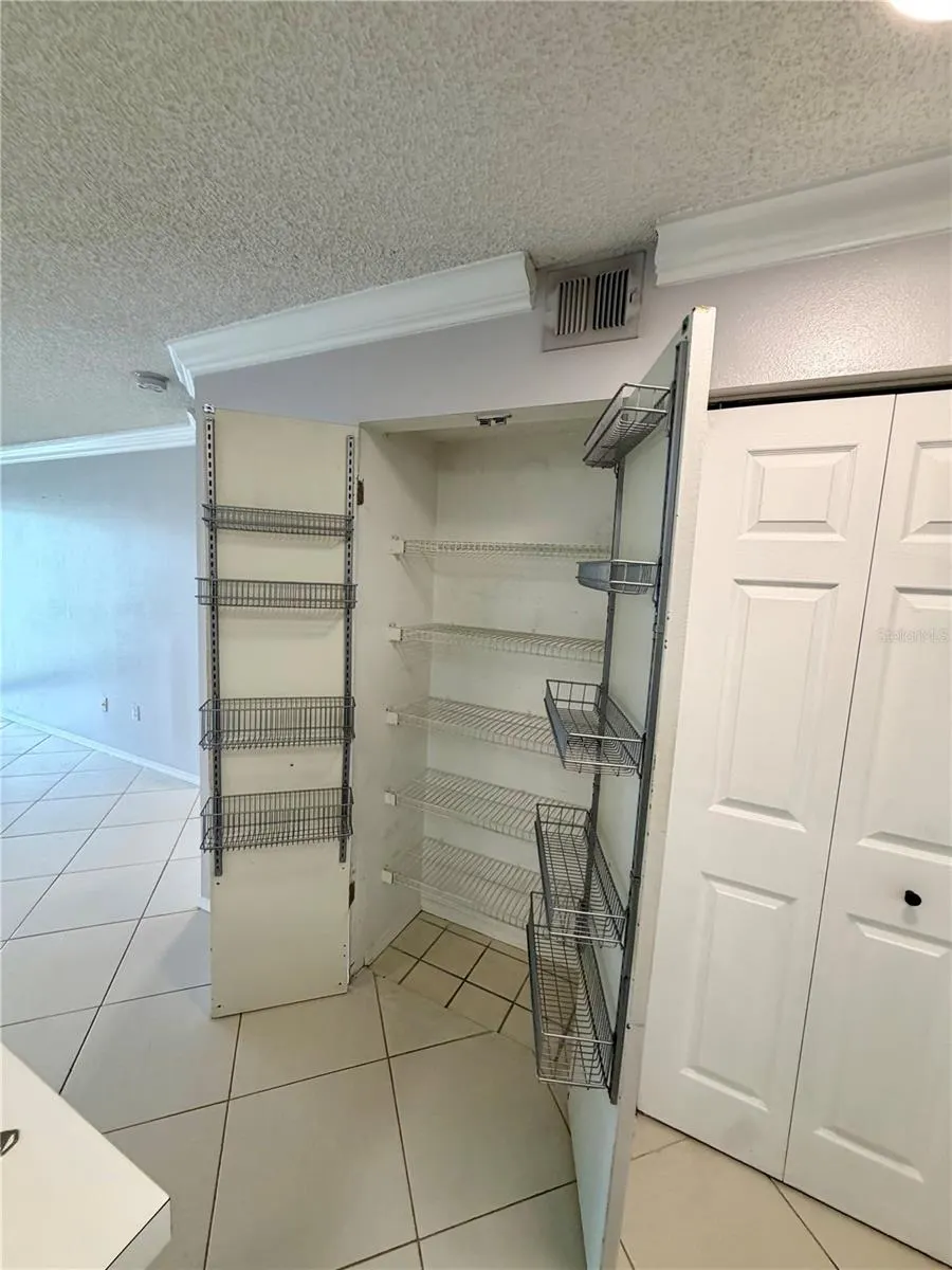 2400 FEATHER SOUND DR #1426 #1426