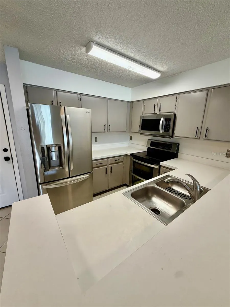 2400 FEATHER SOUND DR #1426 #1426