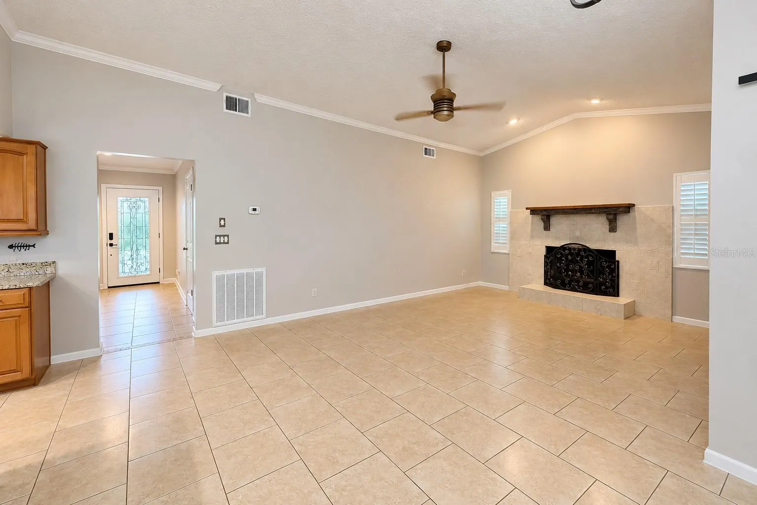 816 EAGLE LN