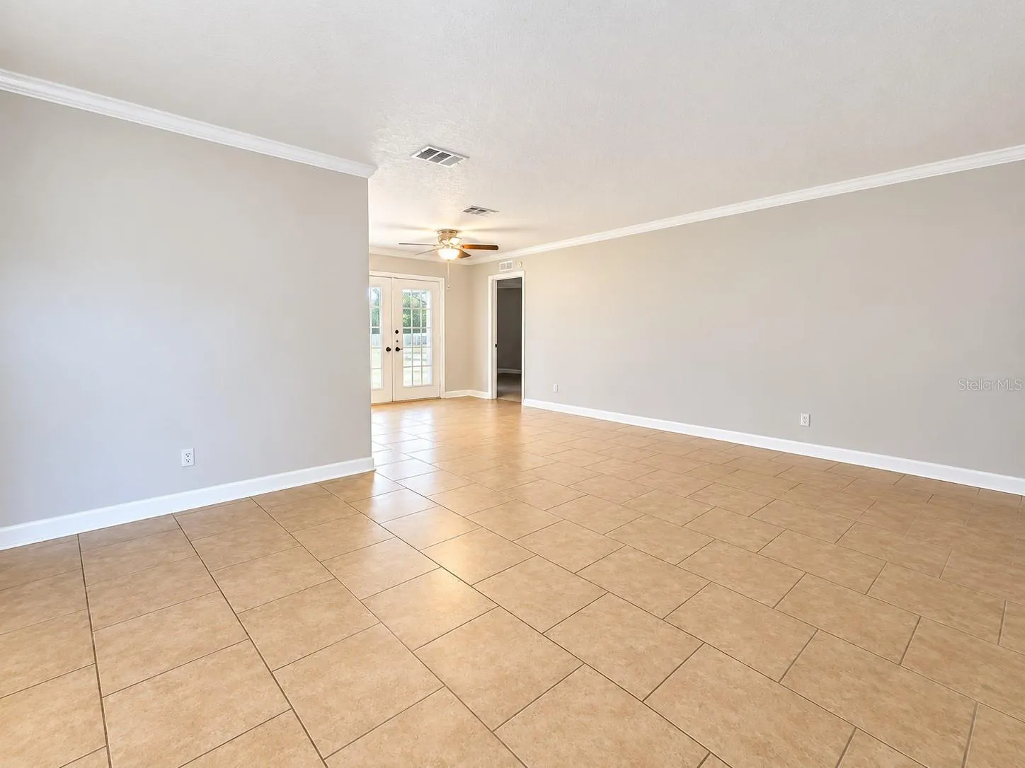 816 EAGLE LN