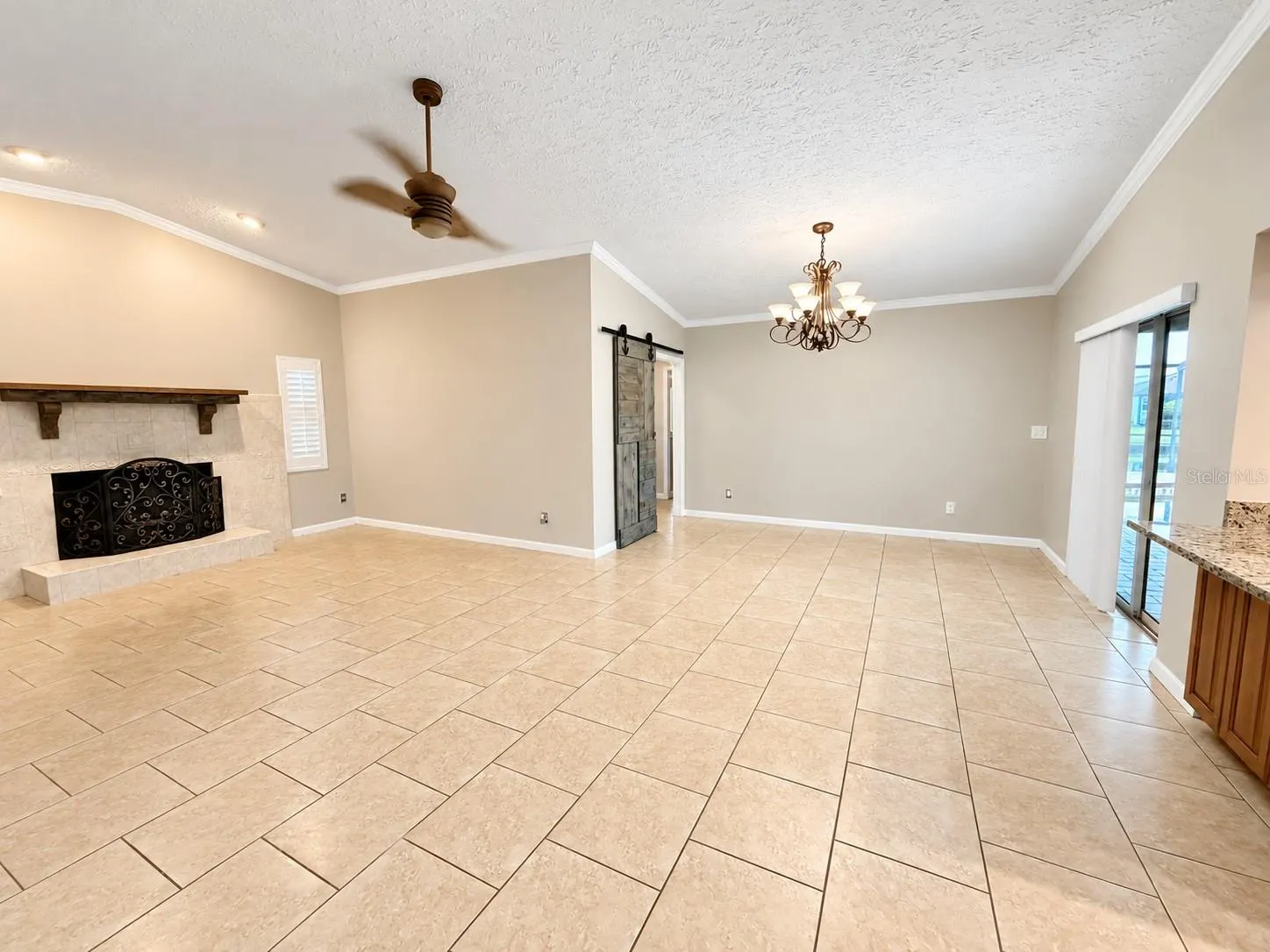 816 EAGLE LN