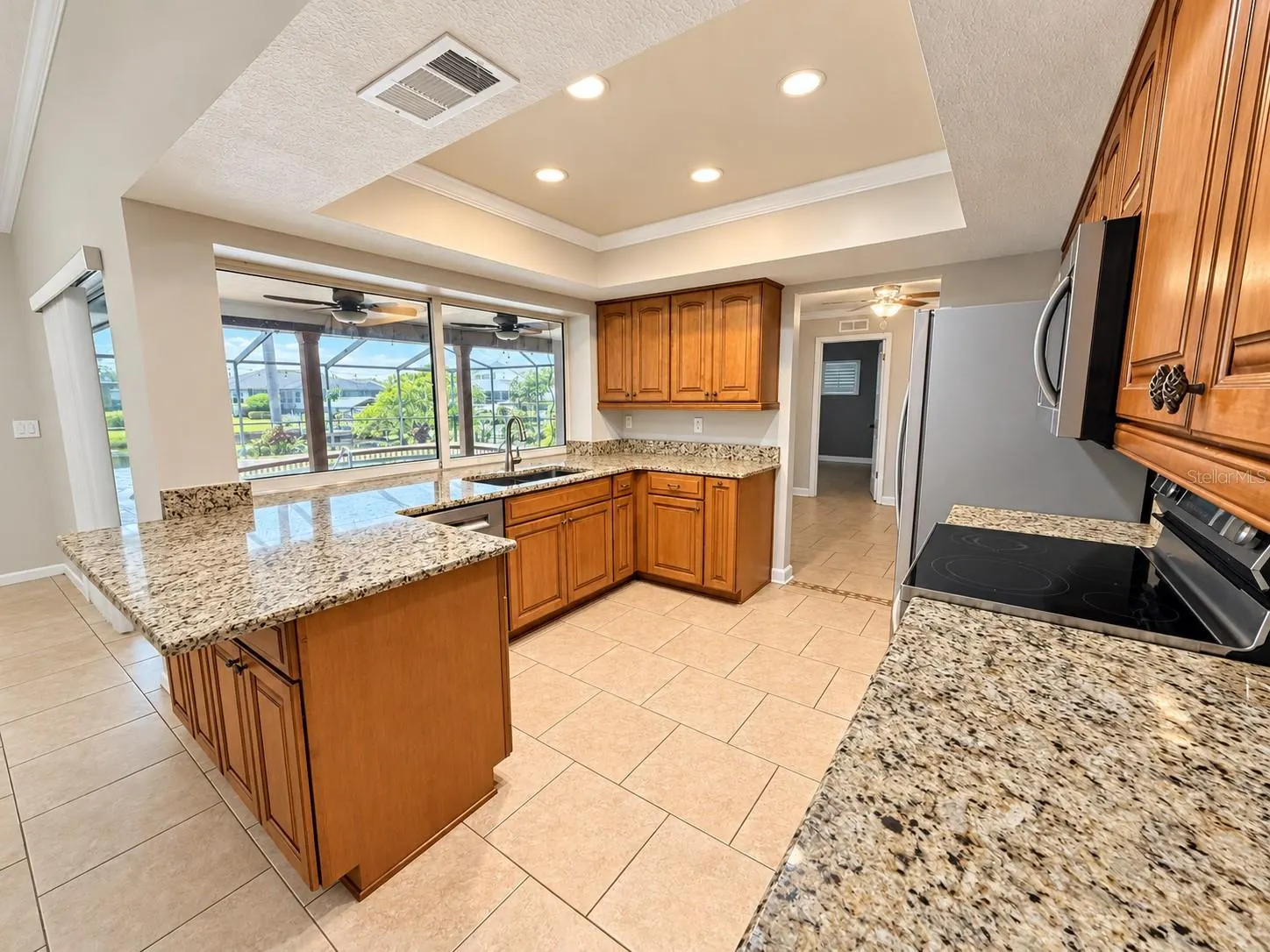 816 EAGLE LN