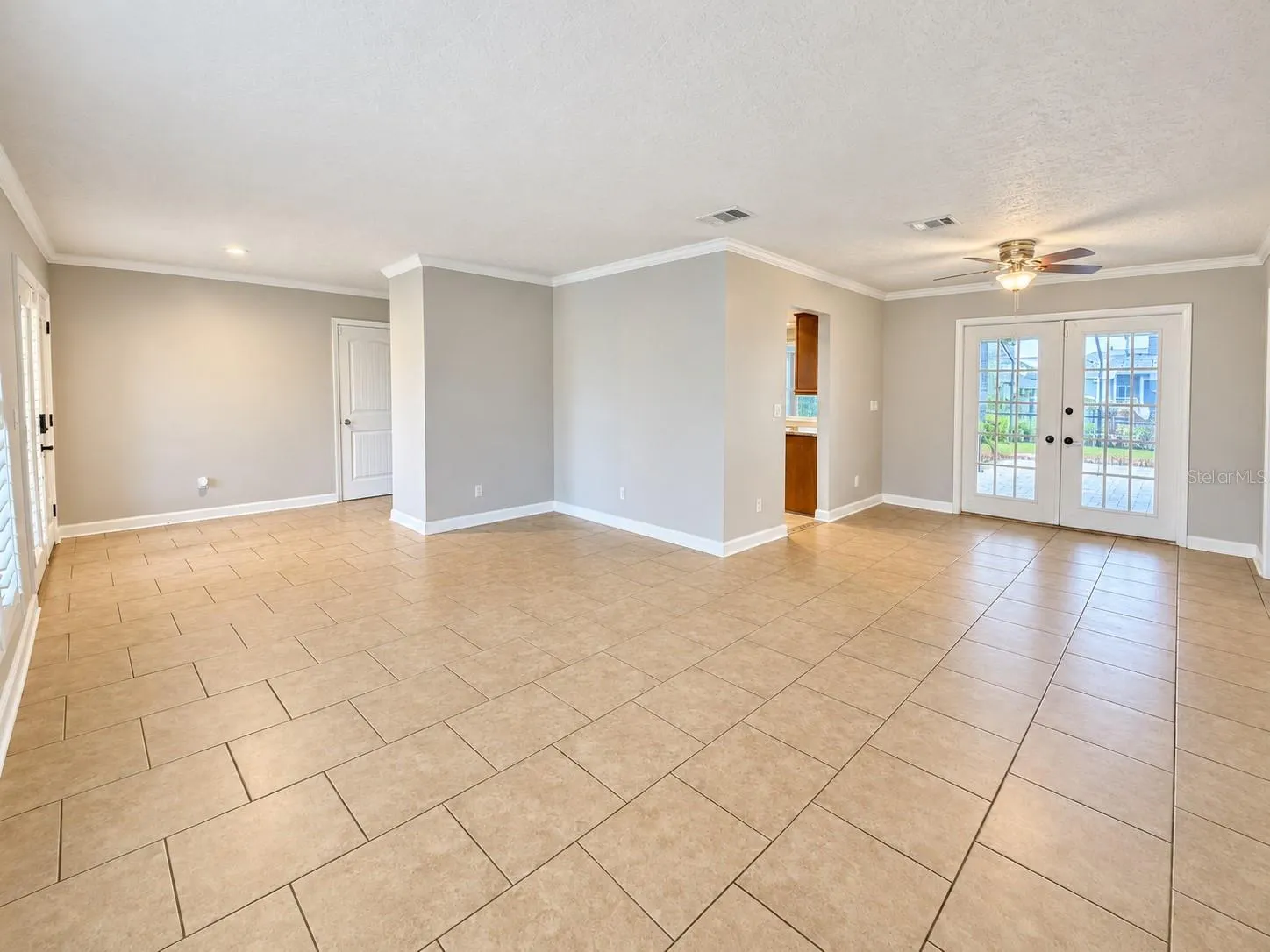 816 EAGLE LN