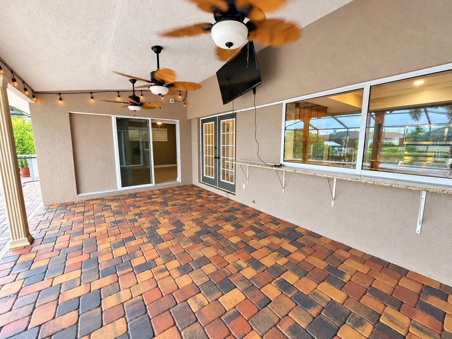 816 EAGLE LN