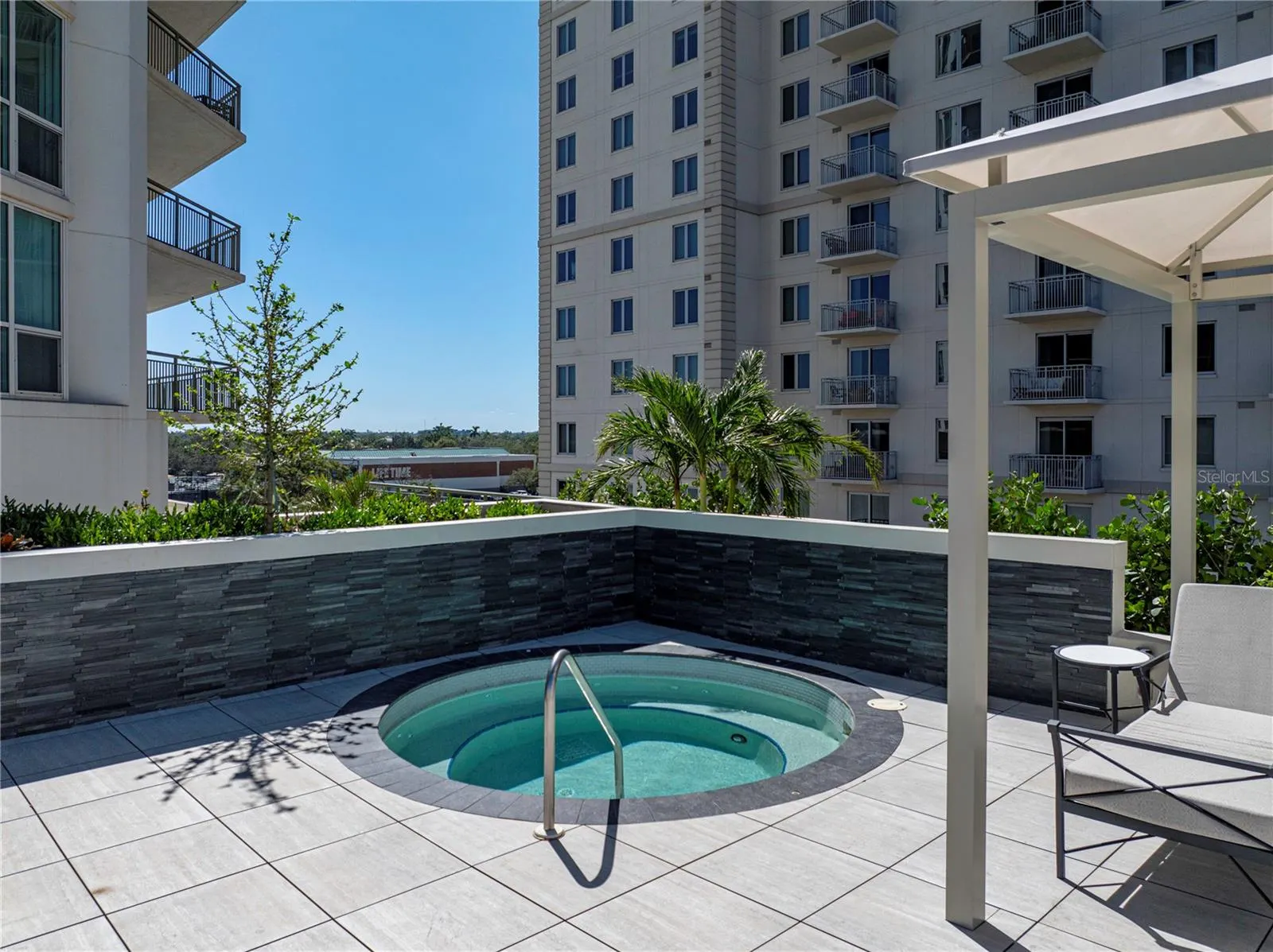 450 KNIGHTS RUN AVE #405 #405