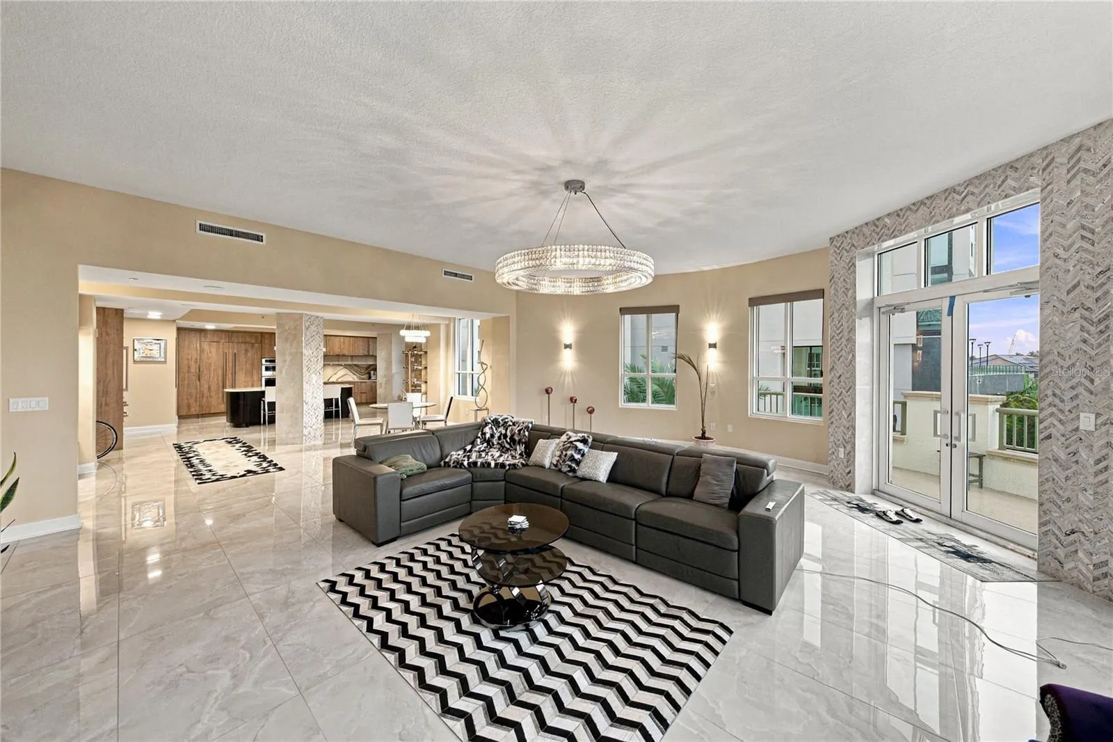 450 KNIGHTS RUN AVE #405 #405