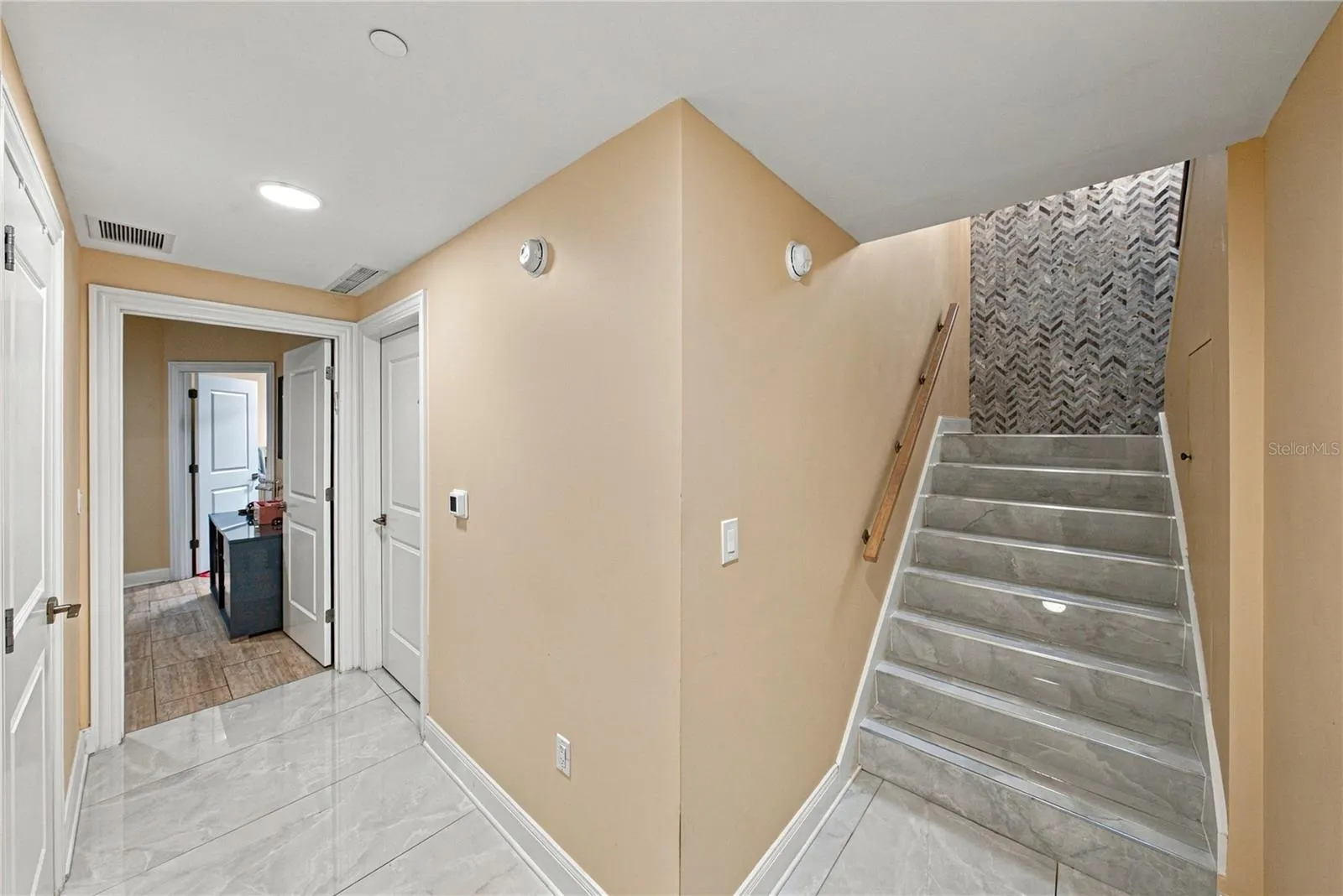 450 KNIGHTS RUN AVE #405 #405