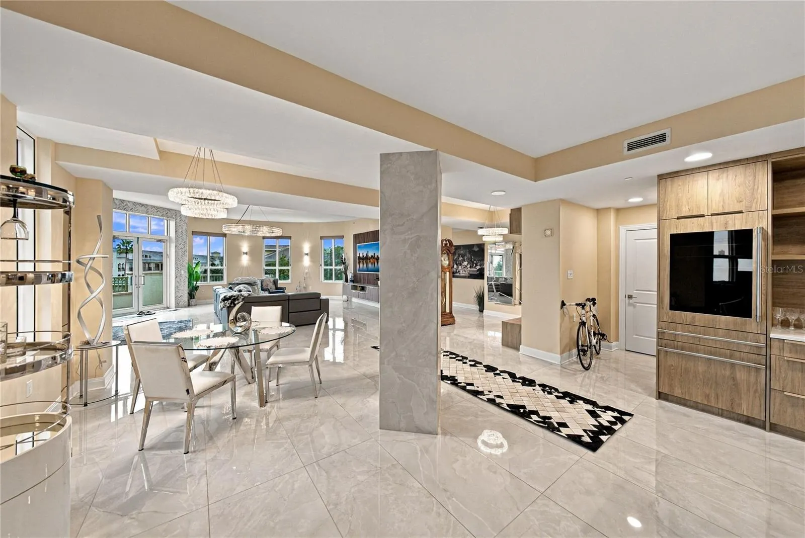450 KNIGHTS RUN AVE #405 #405