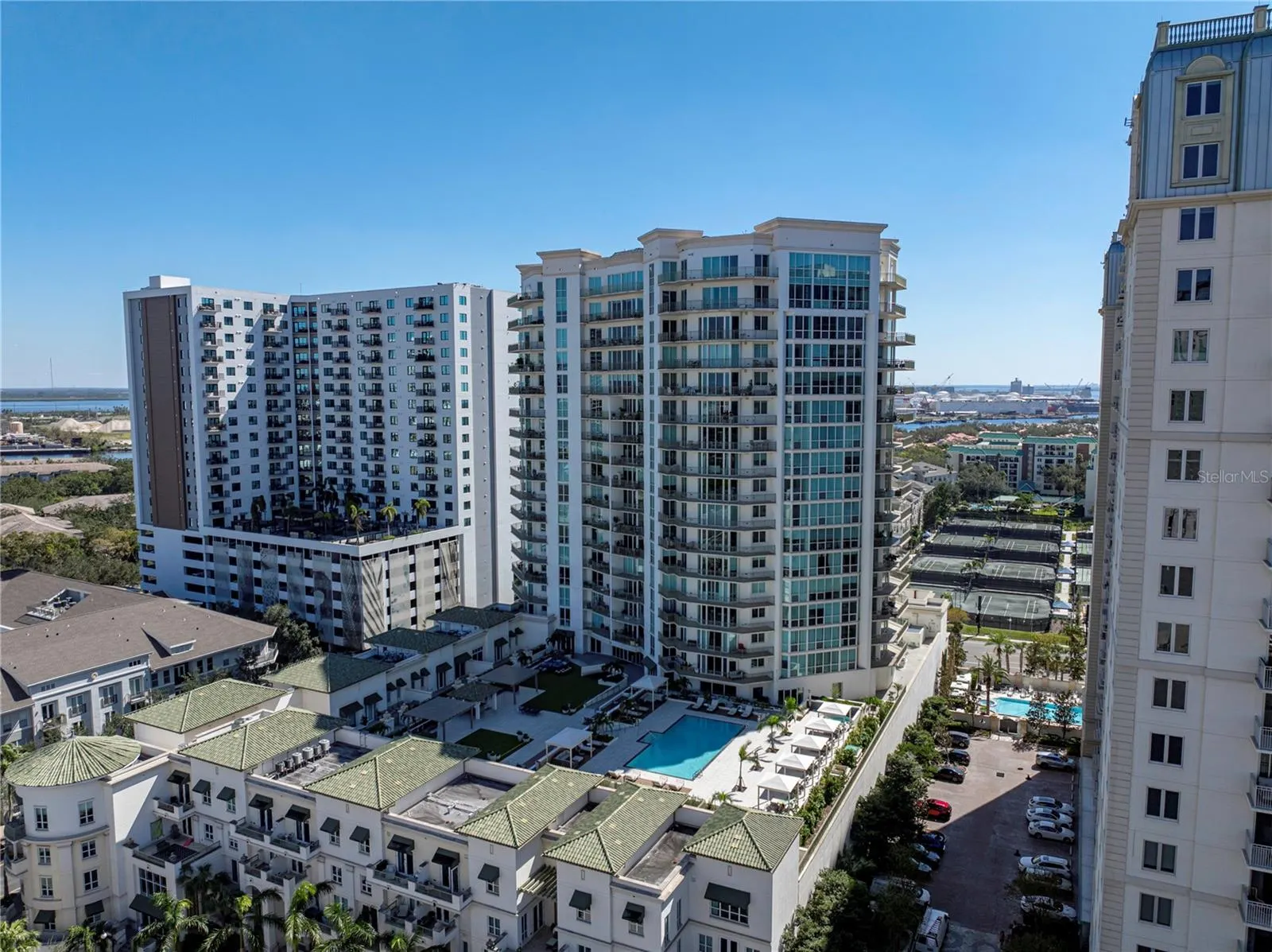 450 KNIGHTS RUN AVE #405 #405