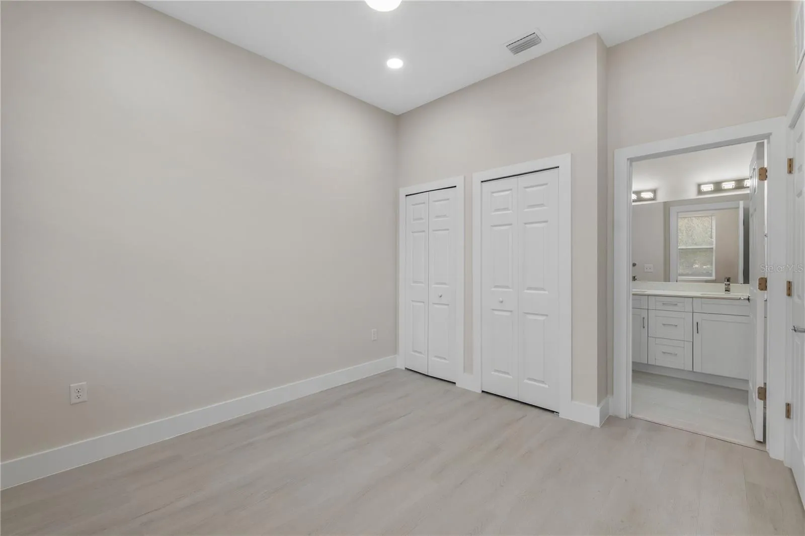 6976 BELLTREE CIR