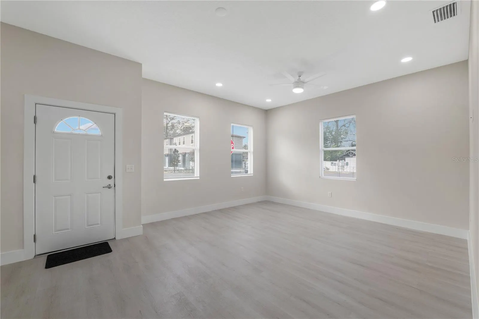 6976 BELLTREE CIR