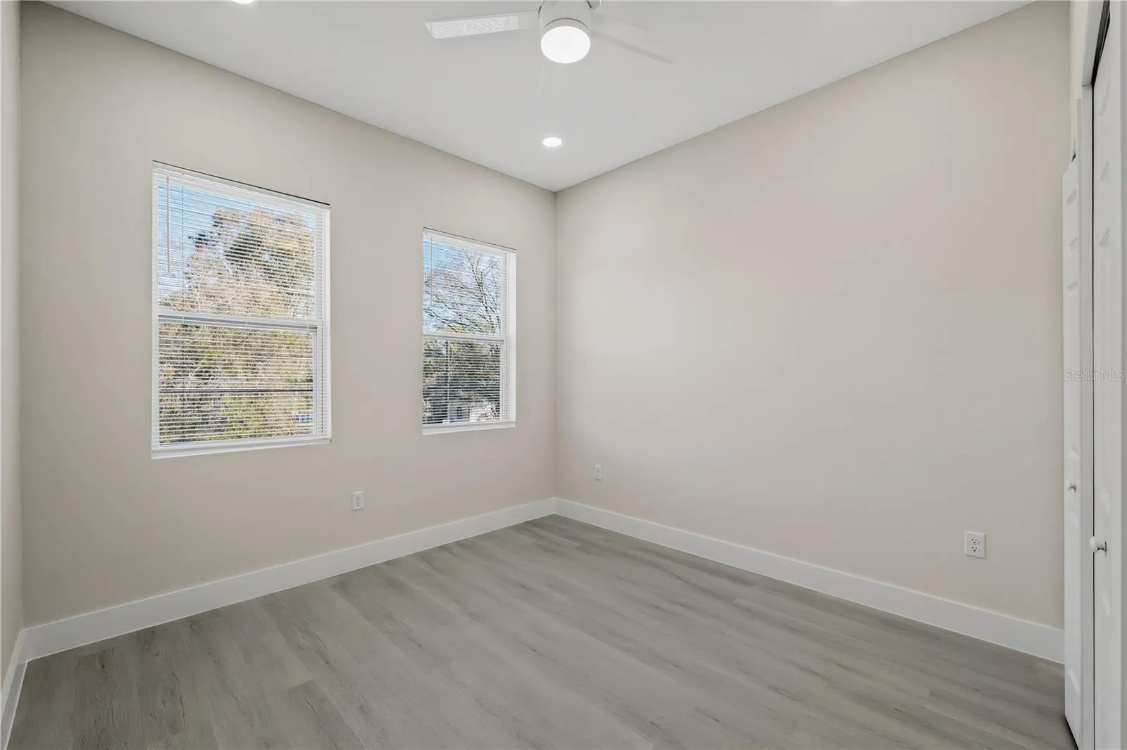 6976 BELLTREE CIR