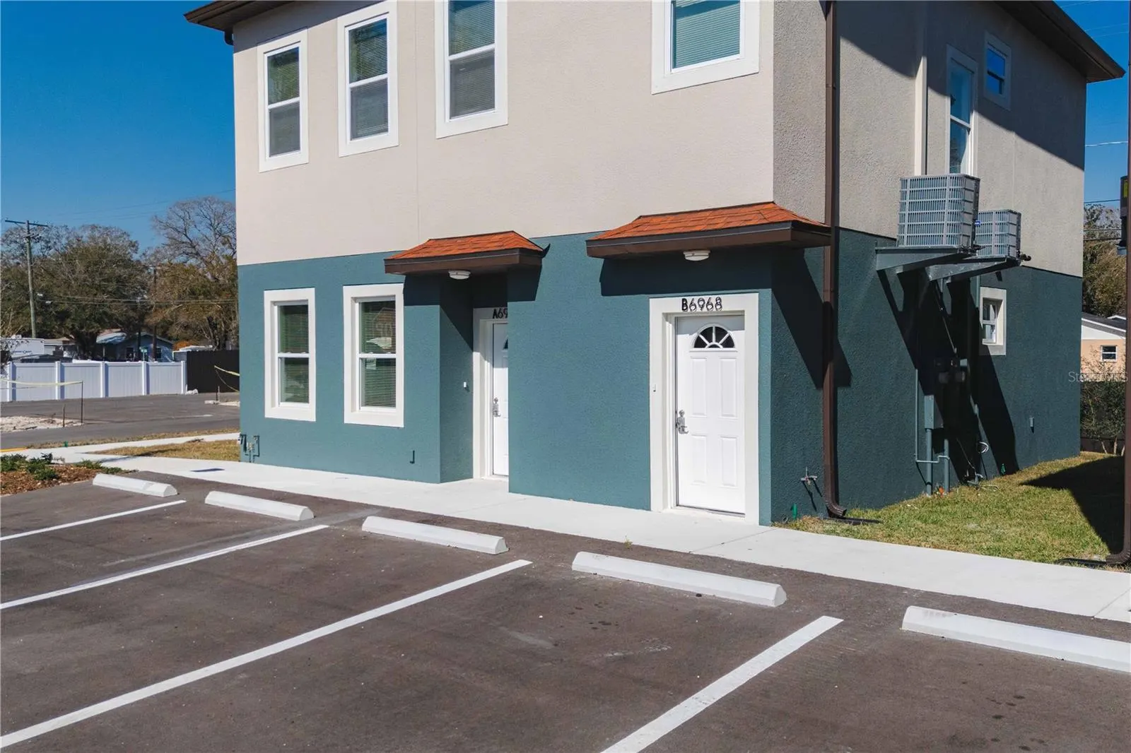 6976 BELLTREE CIR