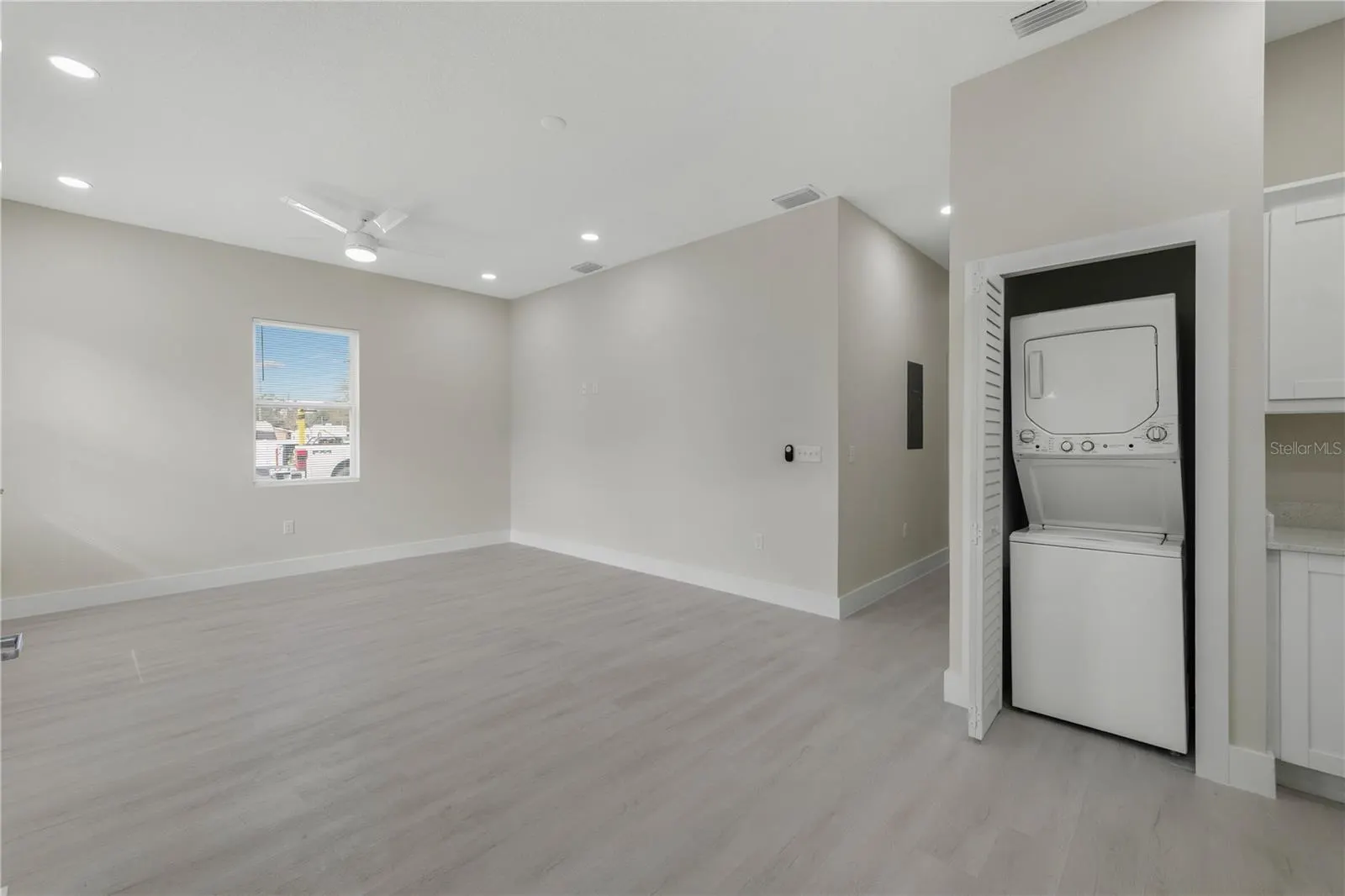 6976 BELLTREE CIR