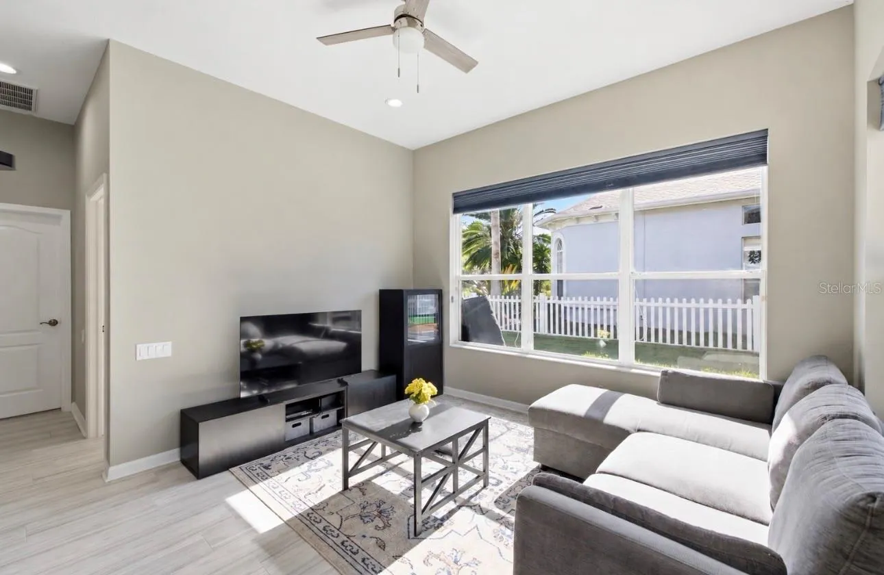 3905 SORREL VINE DR