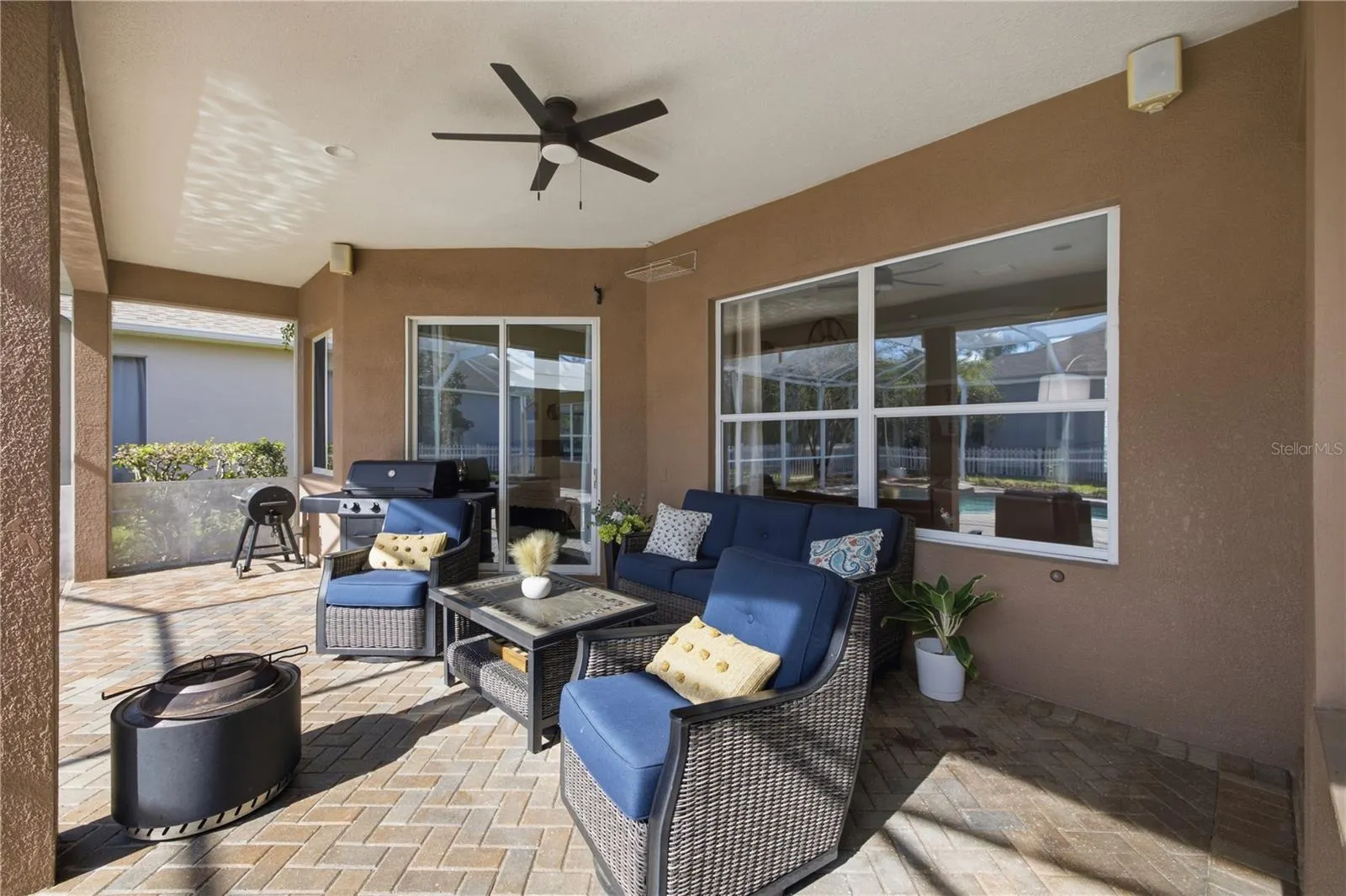 3905 SORREL VINE DR
