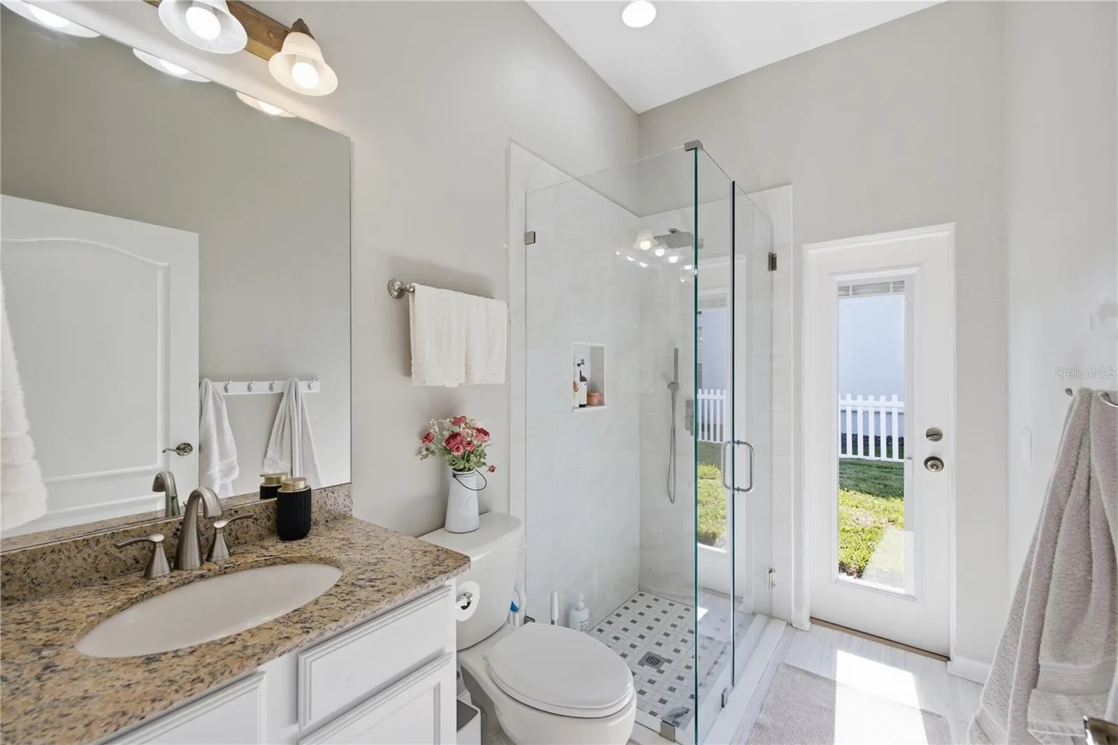 3905 SORREL VINE DR