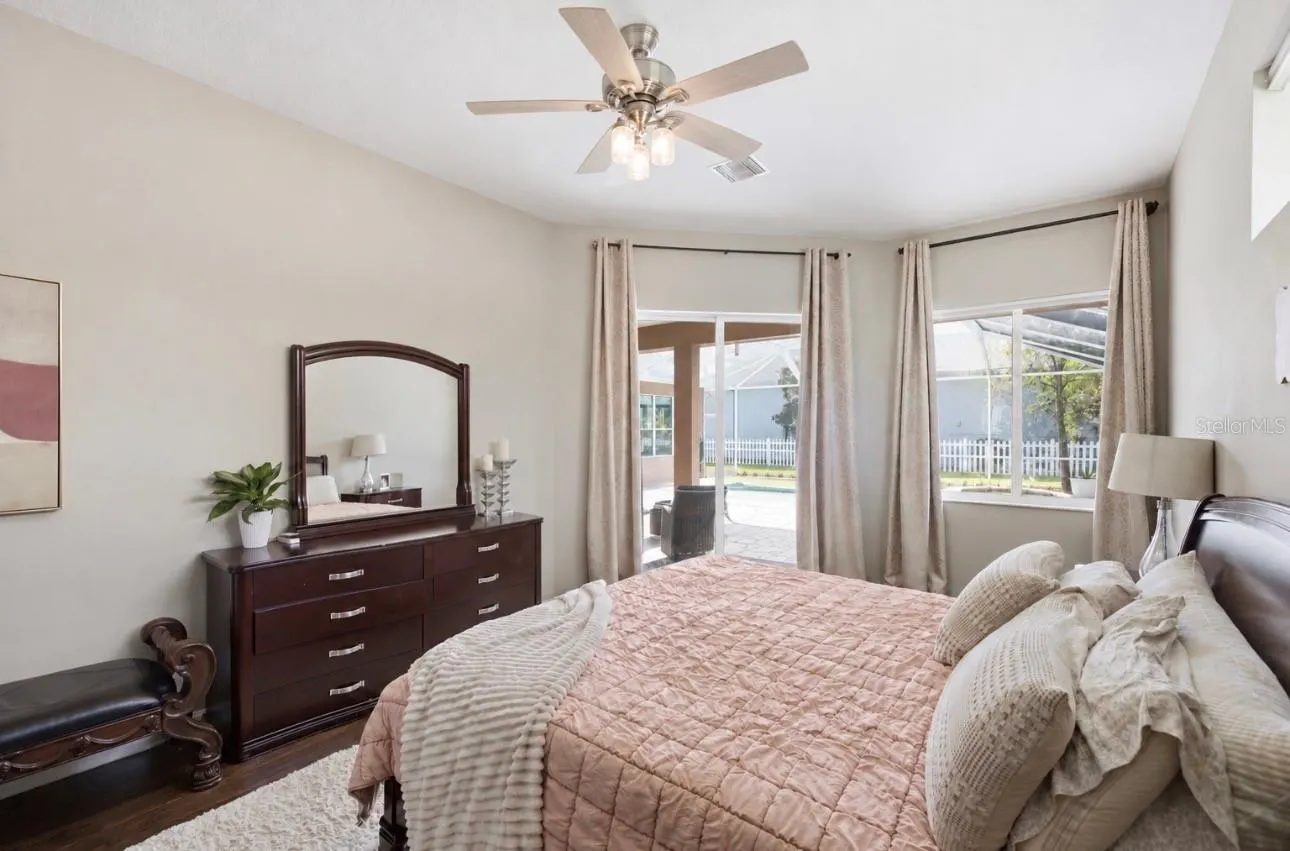 3905 SORREL VINE DR