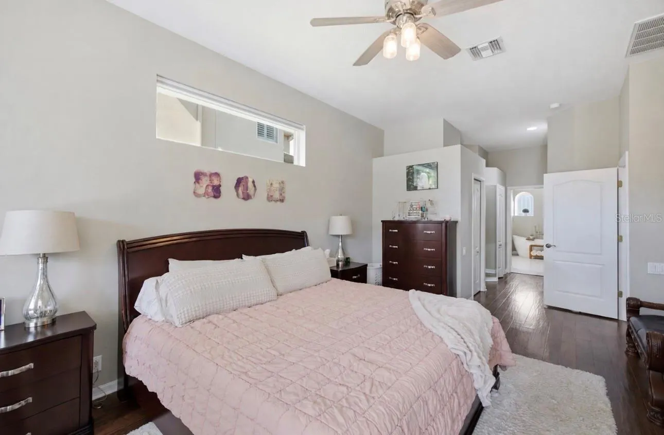 3905 SORREL VINE DR