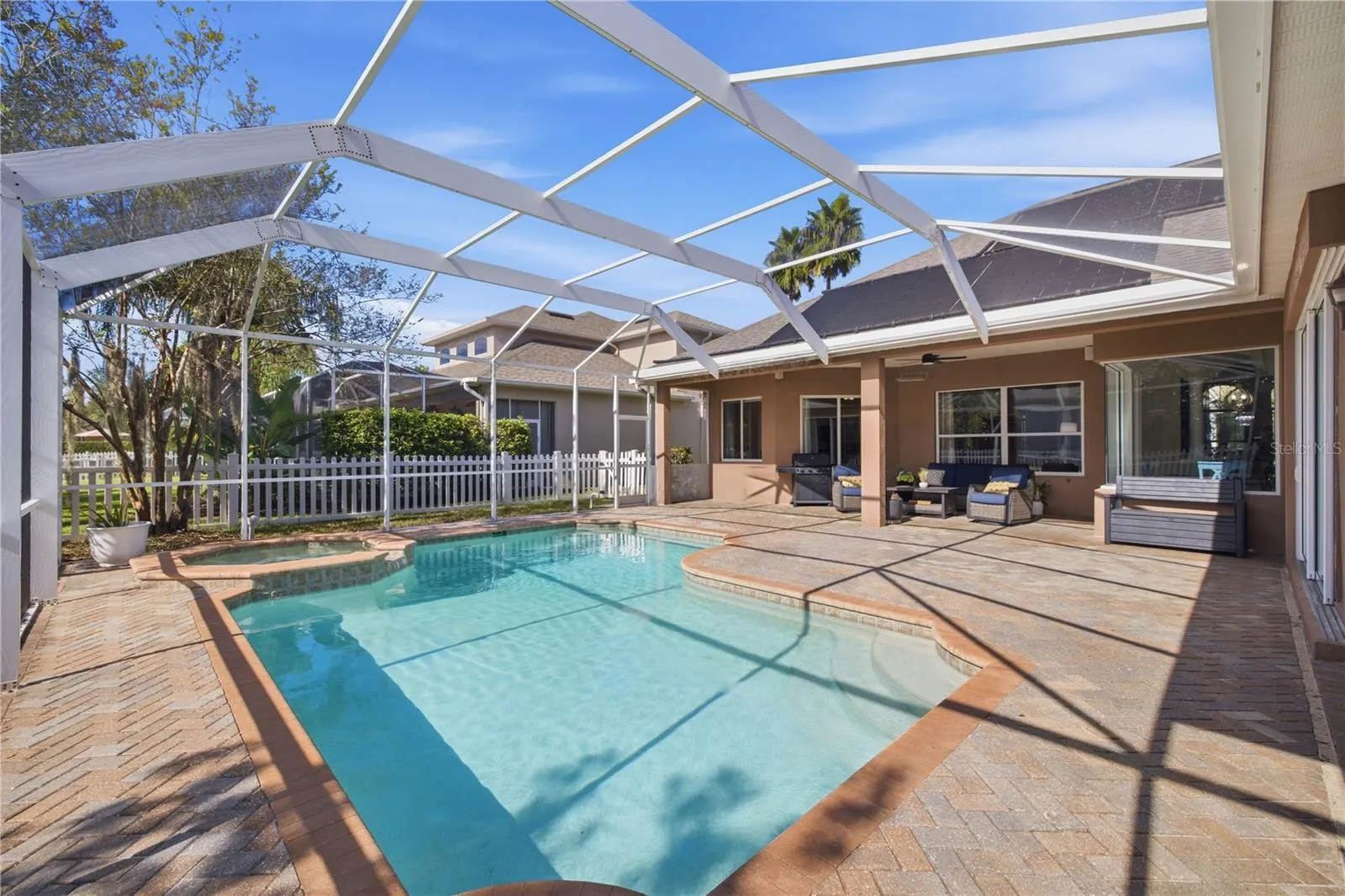 3905 SORREL VINE DR