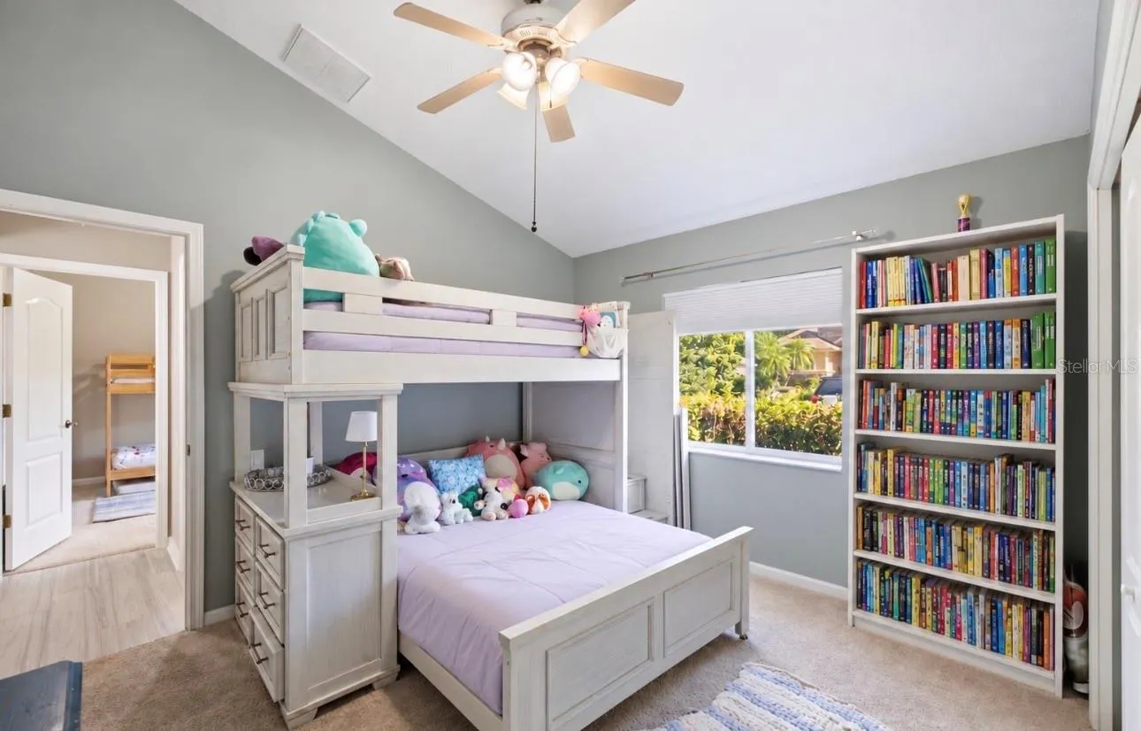 3905 SORREL VINE DR