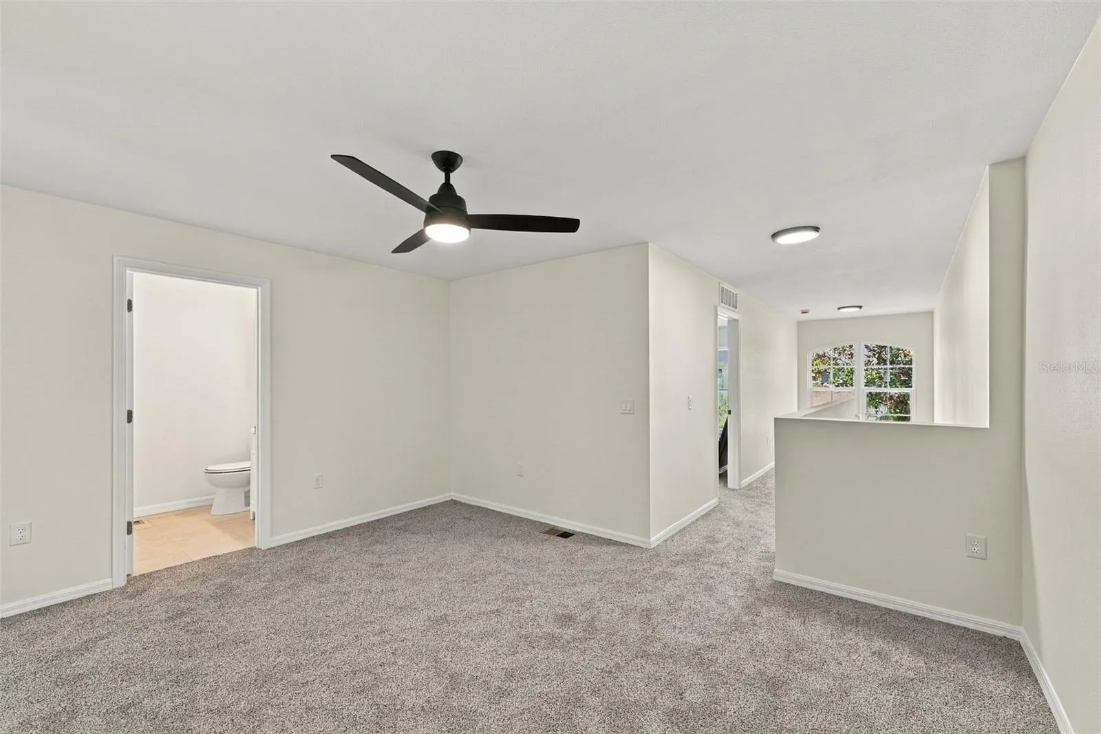 9951 ASHBURN LAKE DR