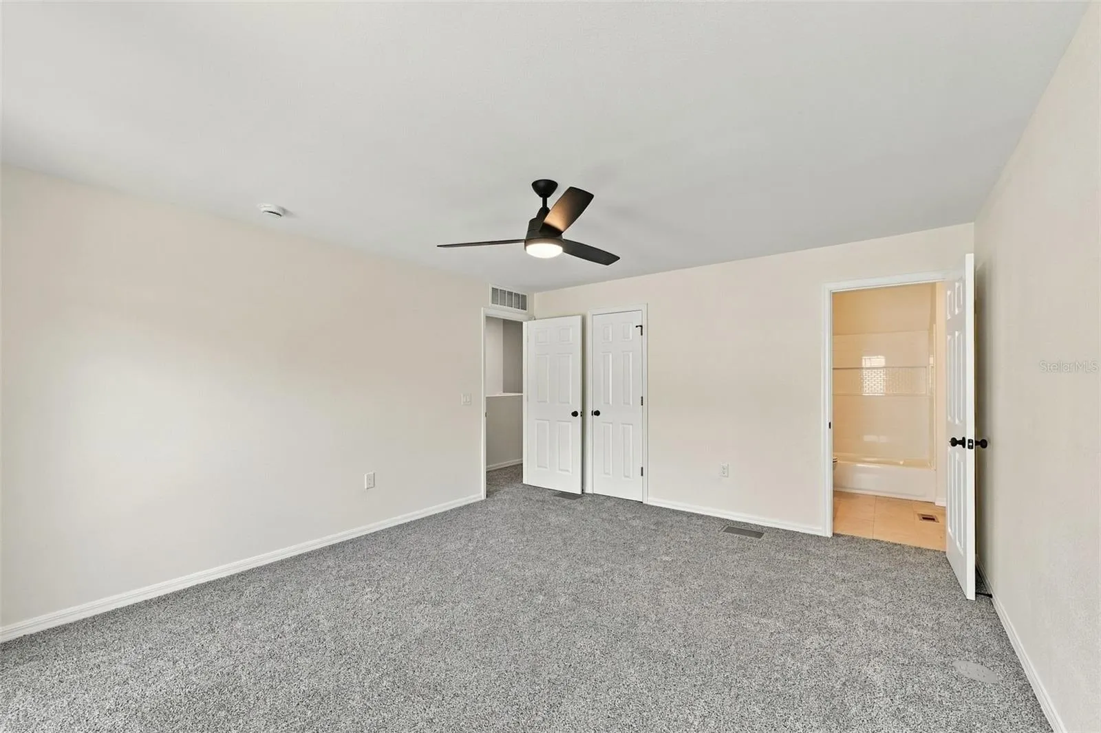 9951 ASHBURN LAKE DR