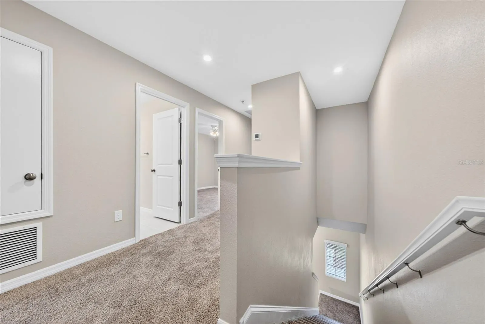 6425 FAIRMONT LN