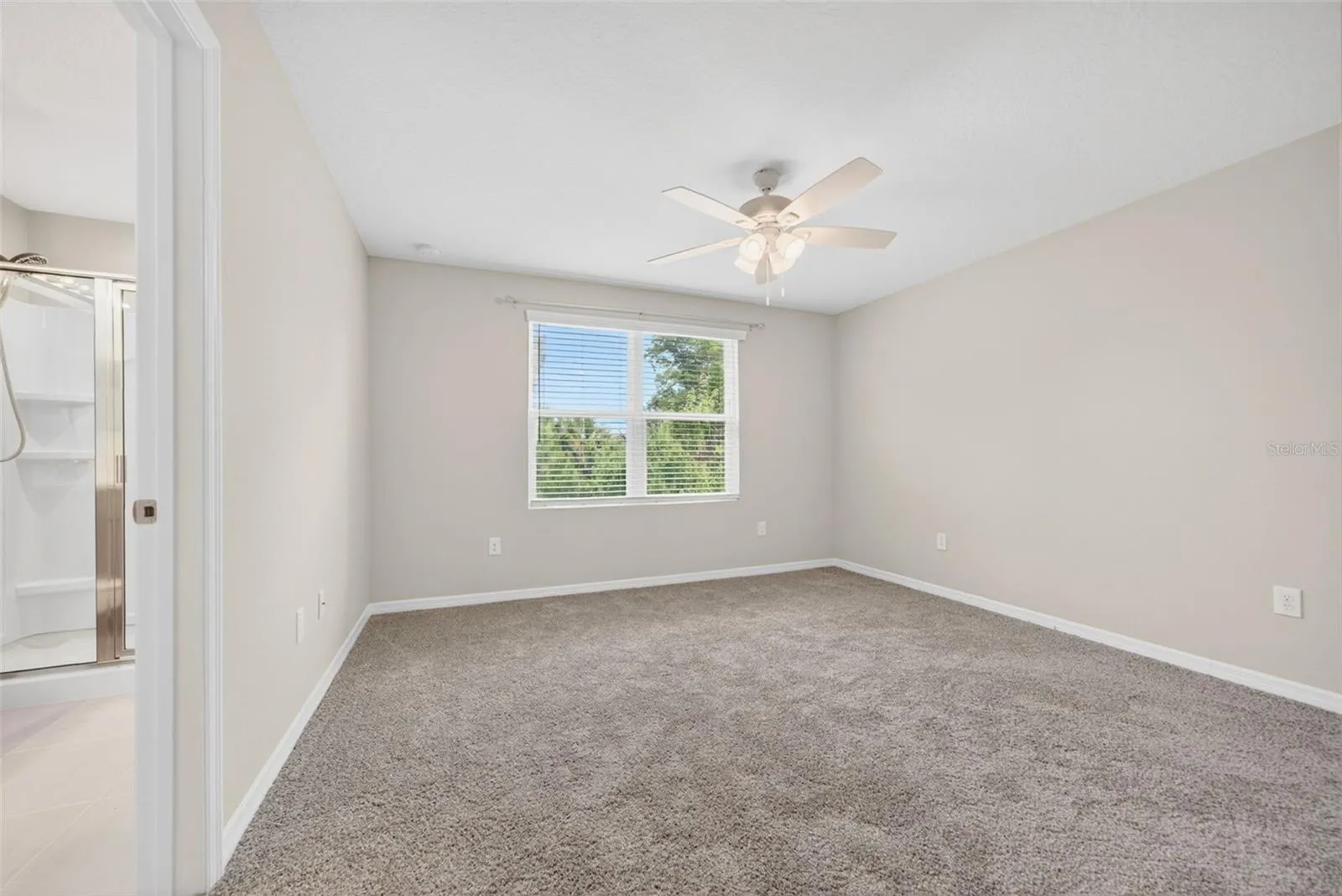 6425 FAIRMONT LN