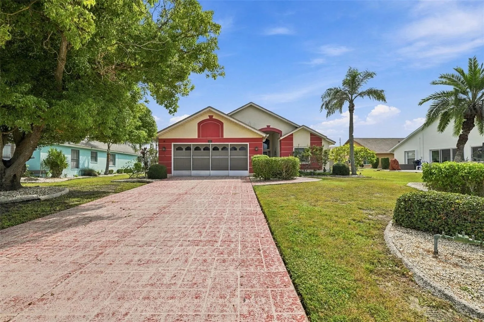1803 E DEL WEBB BLVD