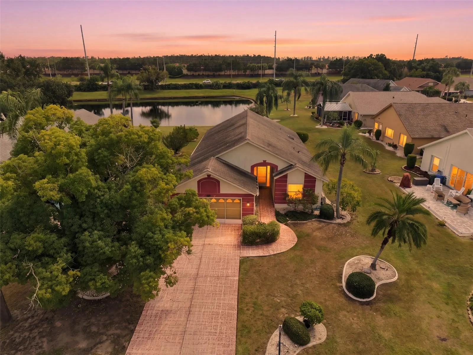 1803 E DEL WEBB BLVD